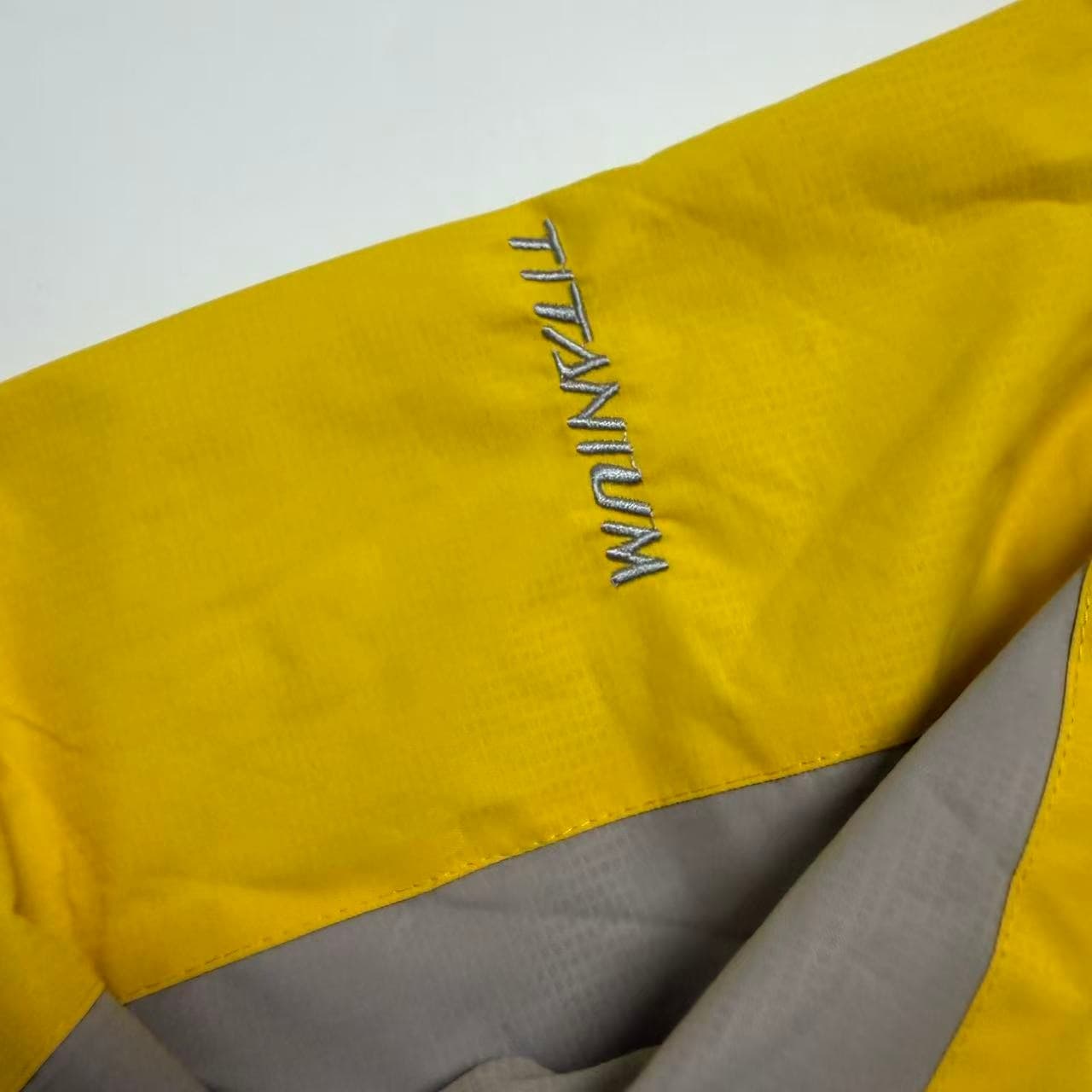Columbia Titanium Waterproof Hooded Jacket Yellow Grey — photo 9 of 9