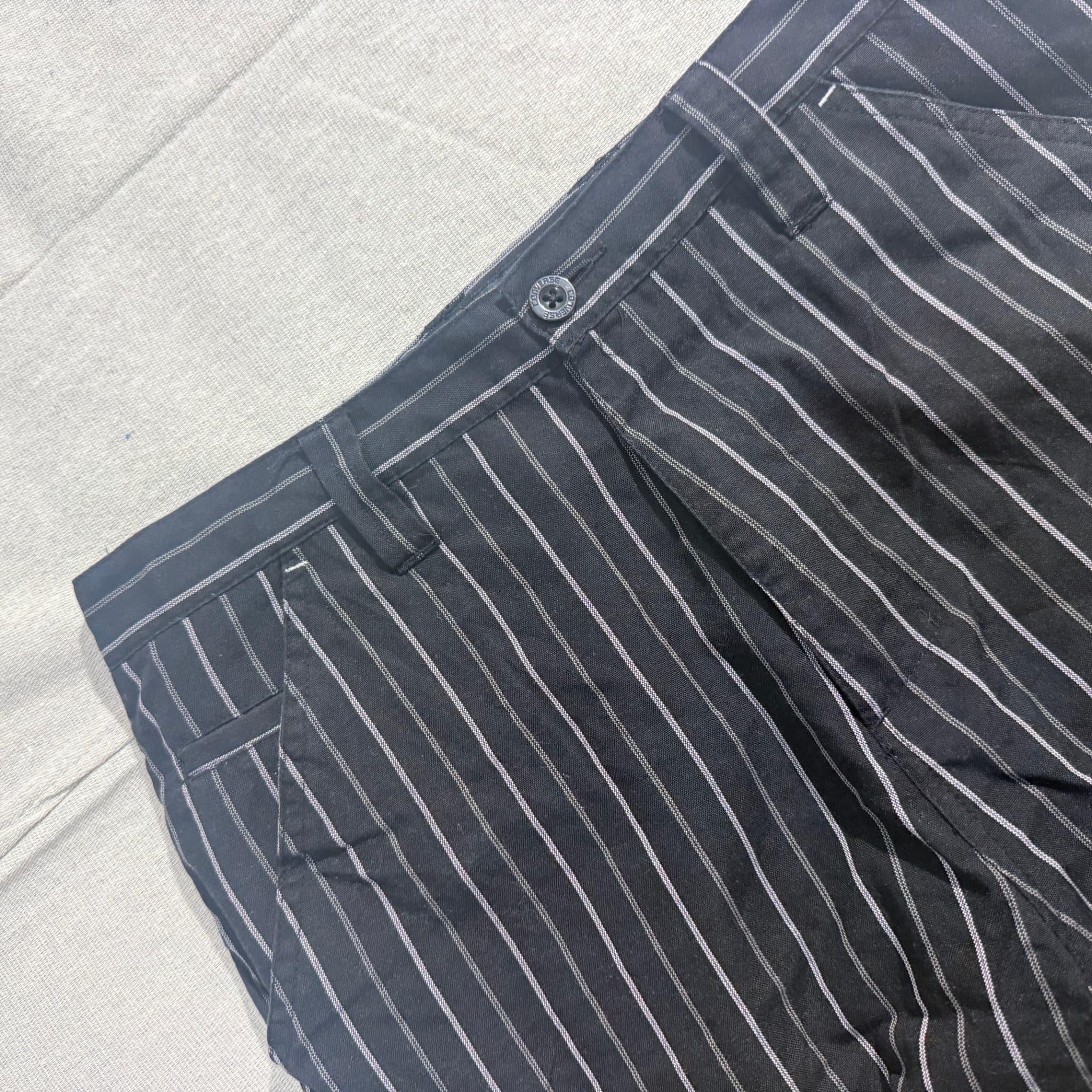 Converse Pinstripe Skate Shorts Black Size M — photo 3 of 7