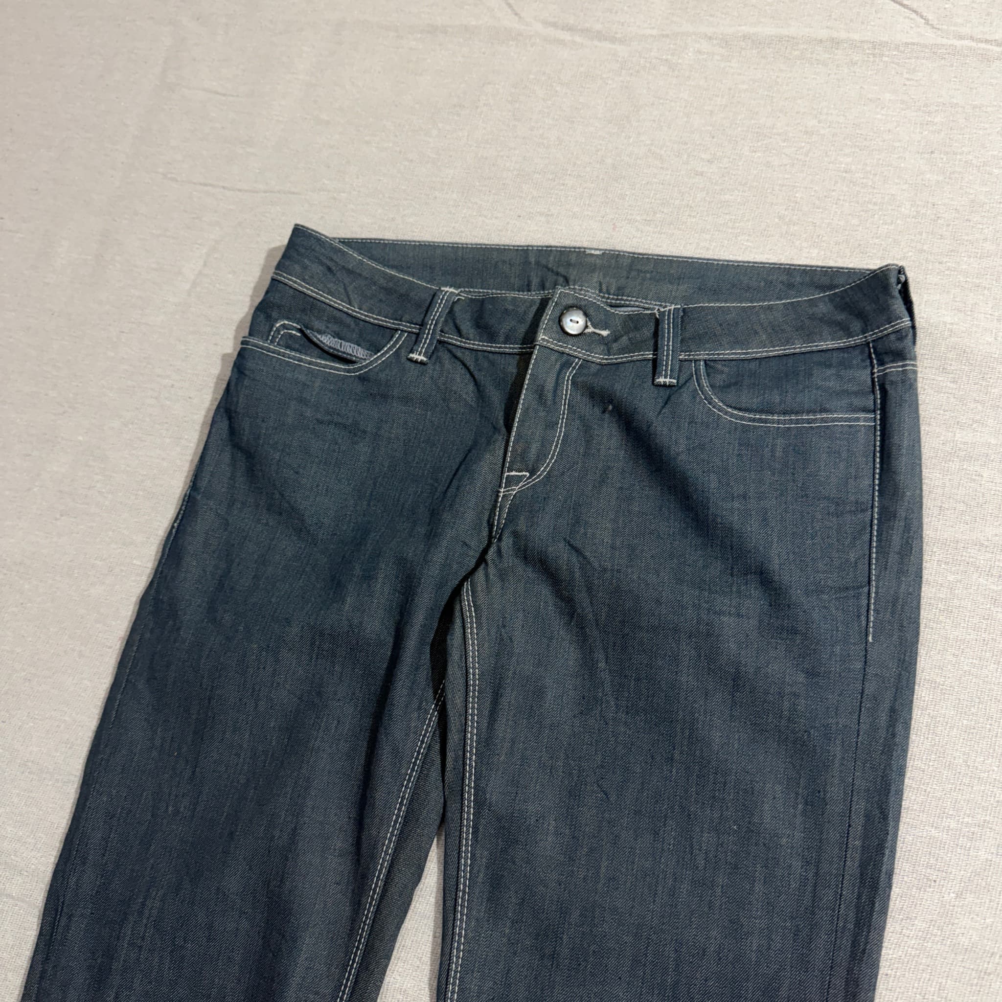 Dark Wash Denim Jeans With Contrast Stitching Unisex — photo 2 of 7
