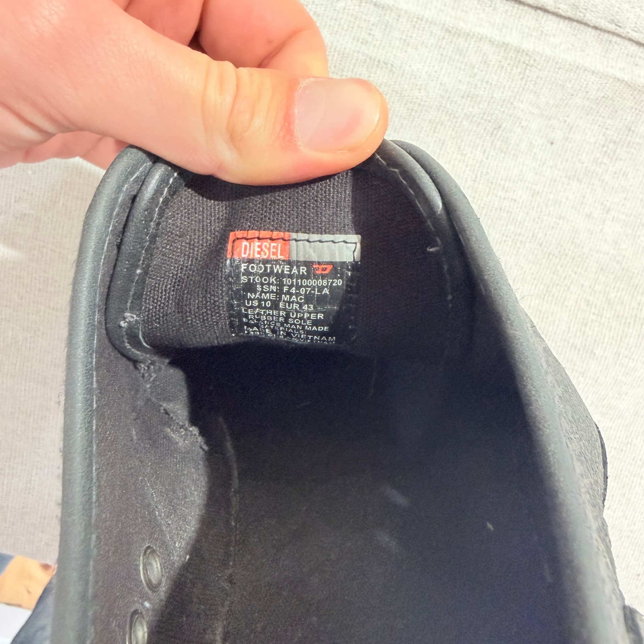 Diesel Black Leather Slip-On Shoes With Rubber Toe Cap Size 10 — photo 7 of 9