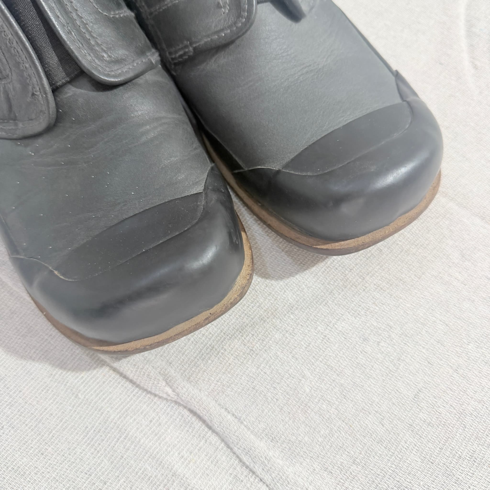 Diesel Black Leather Slip-On Shoes With Rubber Toe Cap Size 10 — photo 8 of 9