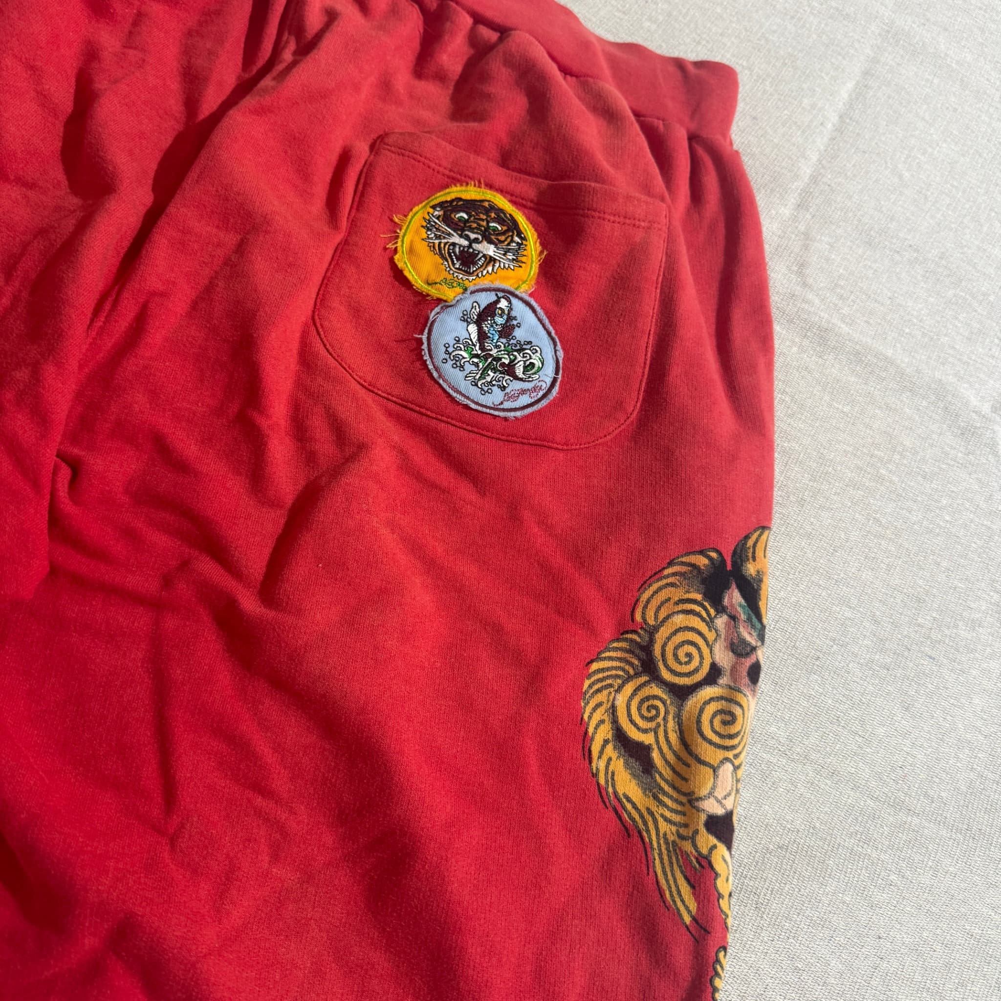 Ed Hardy Red Graphic Sweat Shorts Size L — photo 5 of 7