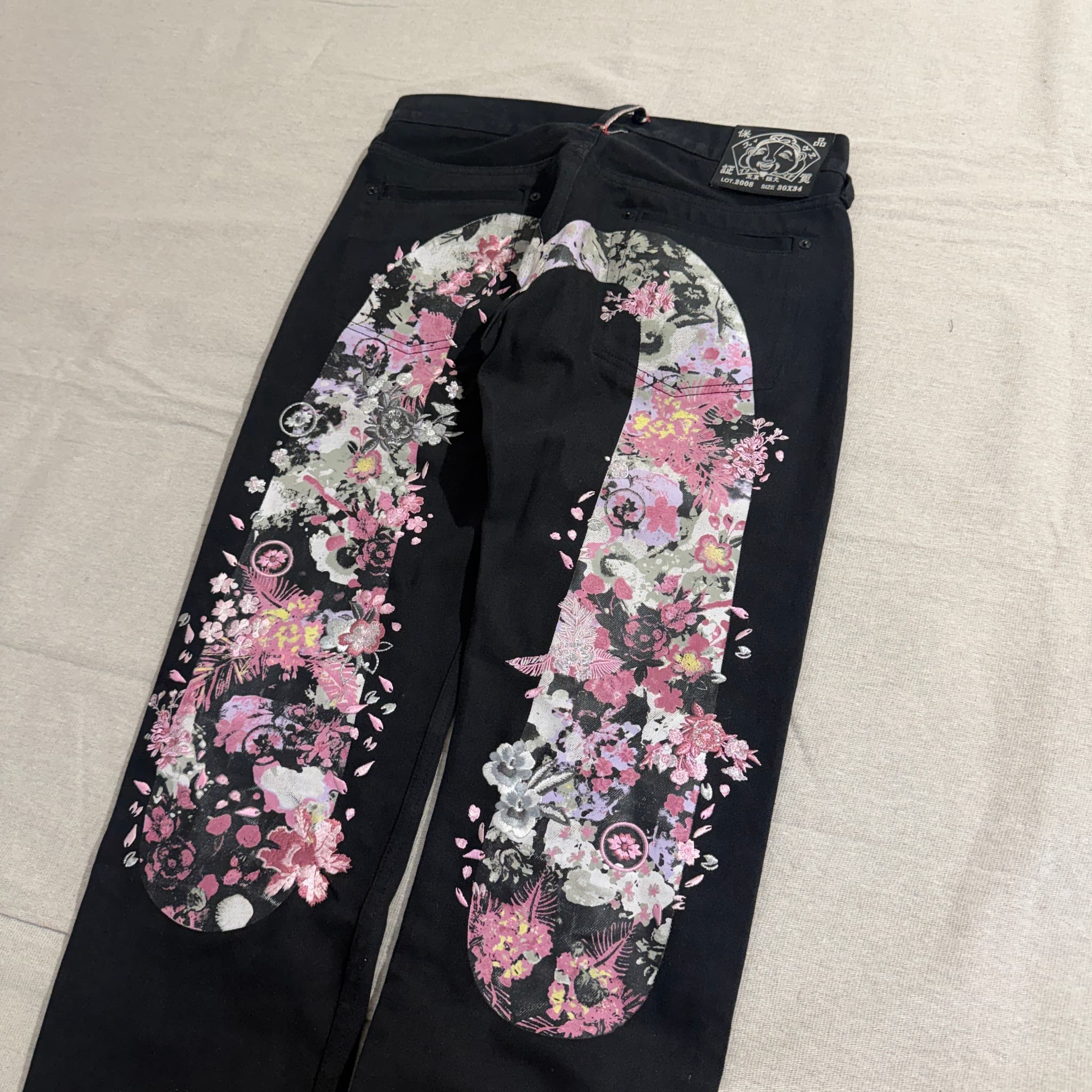 Evisu Black Denim Jeans With Floral Seagull Print Size 30 — photo 2 of 10