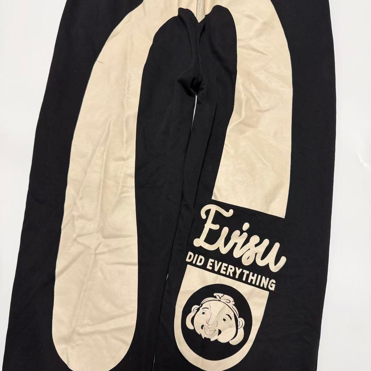 Evisu Black Logo Embroidered Sweatpants — photo 3 of 12