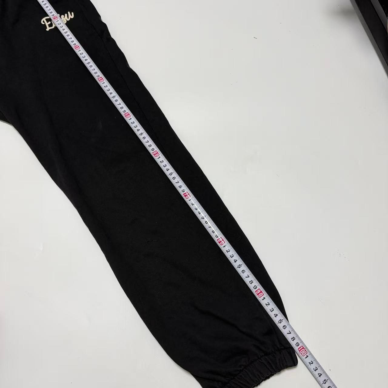 Evisu Black Logo Embroidered Sweatpants — photo 4 of 12