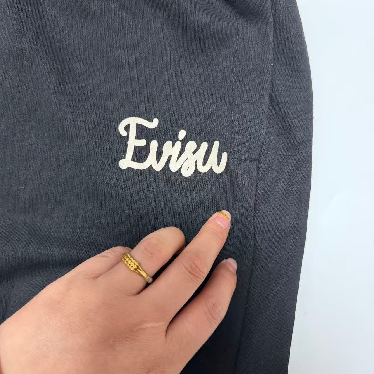 Evisu Black Logo Embroidered Sweatpants — photo 9 of 12
