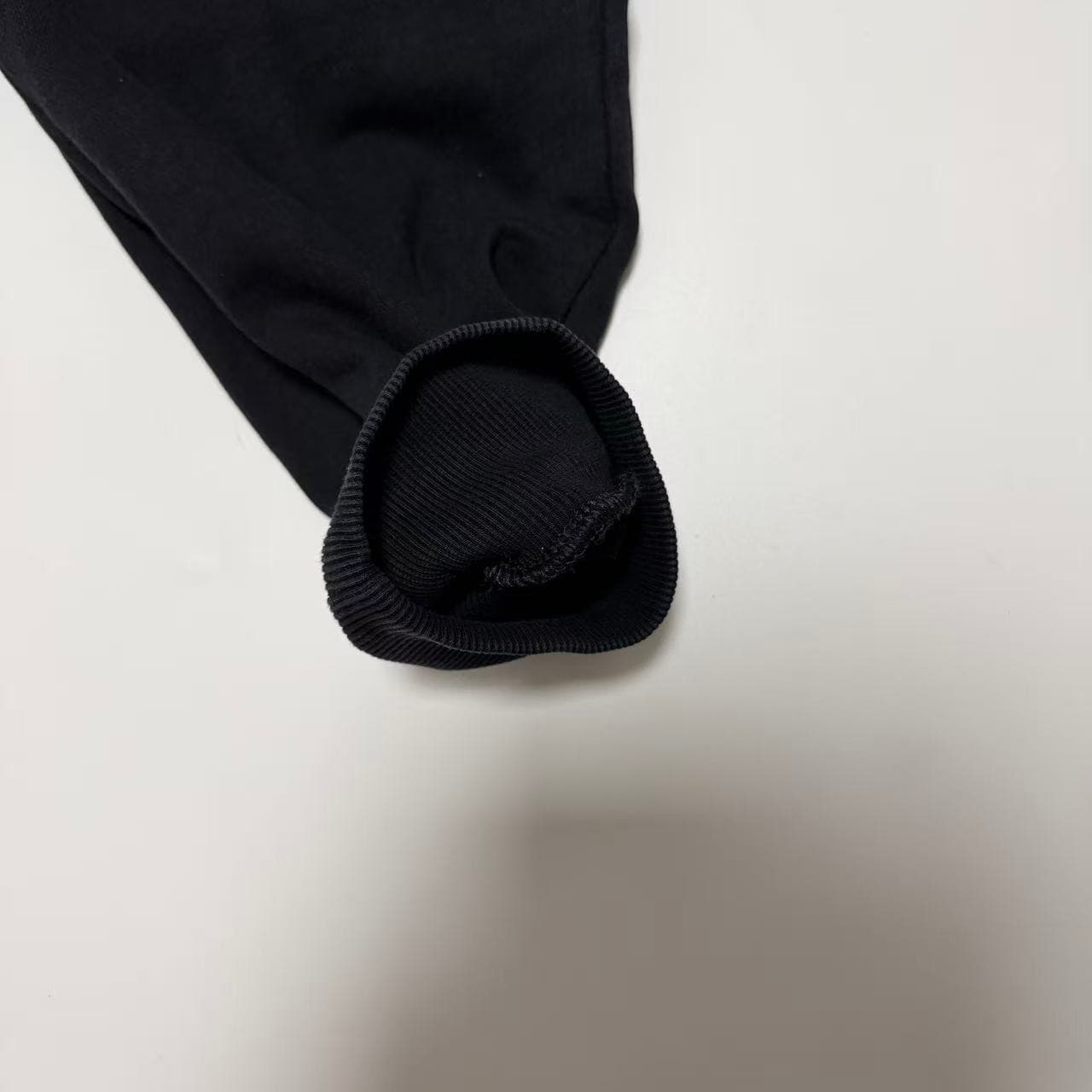 Evisu Black Logo Print Sweatpants — photo 5 of 11