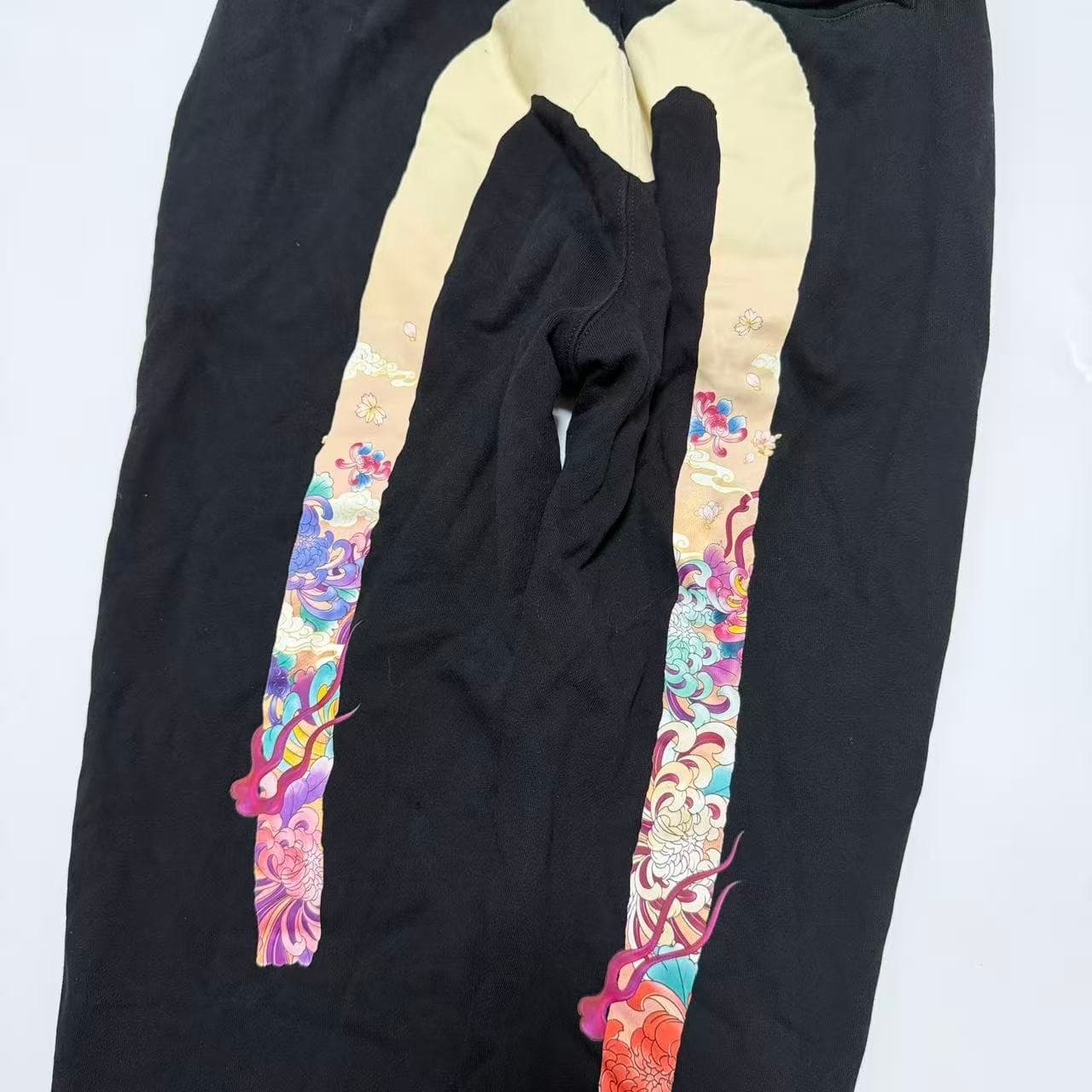 Evisu Black Sweatshorts Women's Size S — photo 3 of 12