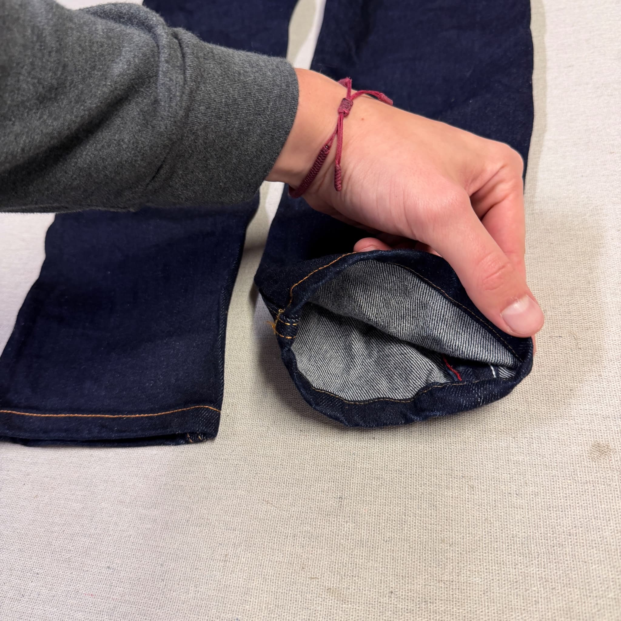 Evisu Dark Wash Denim Jeans Yellow Seagull Logo Size 28x34 — photo 3 of 7