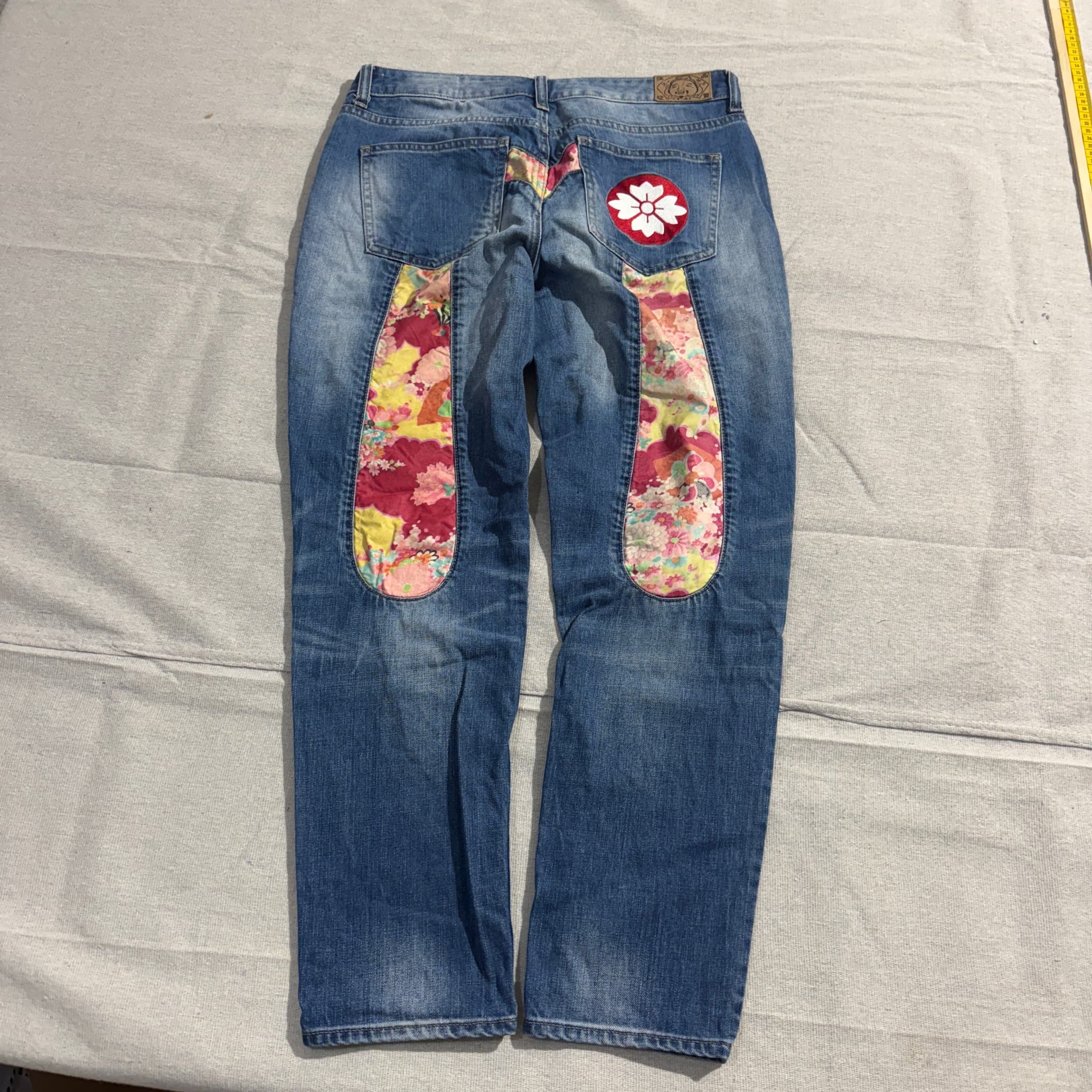 Evisu Men's Blue Denim Jeans With Floral Patchwork Detail Size 28 — photo 4 of 6