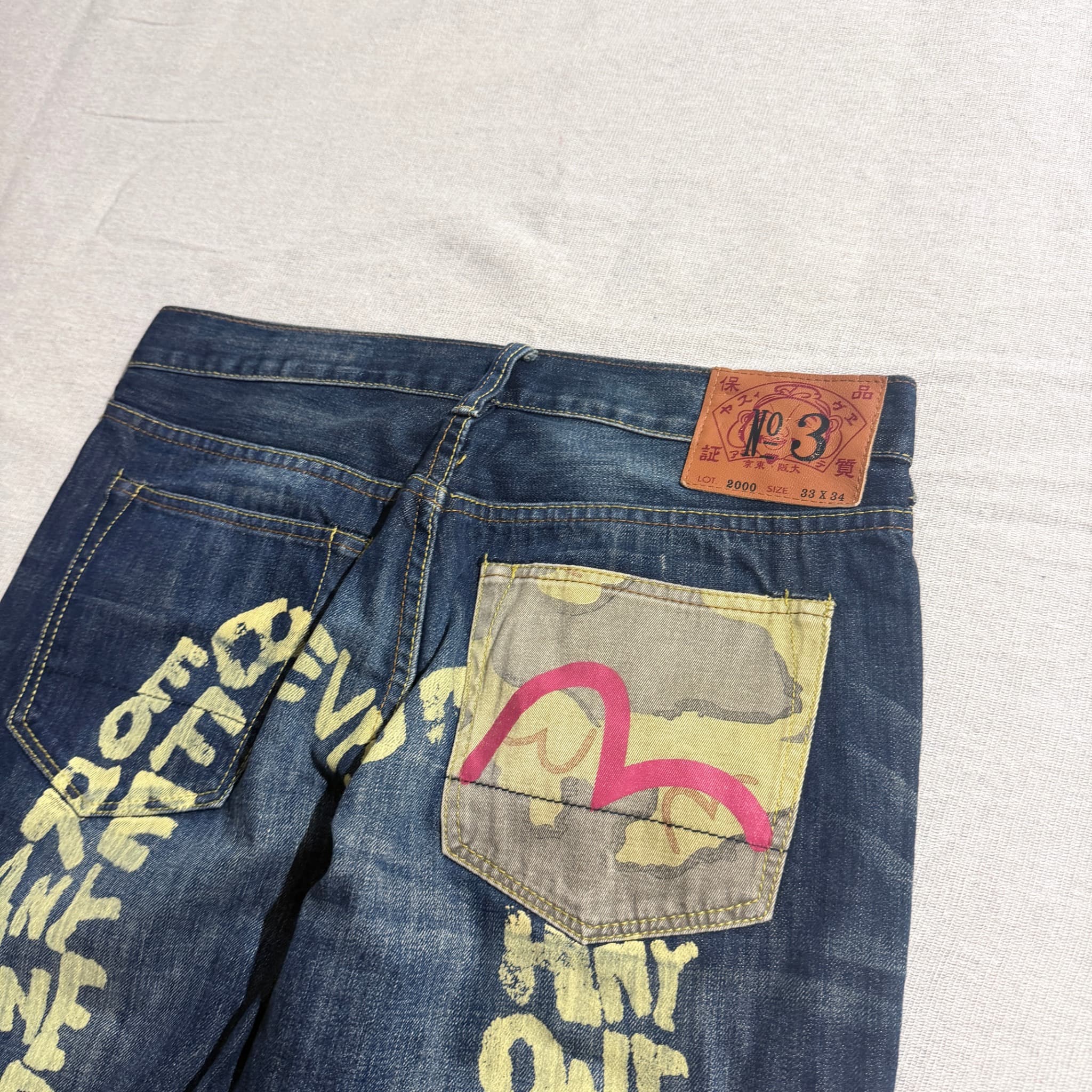 Evisu Men's Graphic Print Denim Jeans — photo 4 of 11
