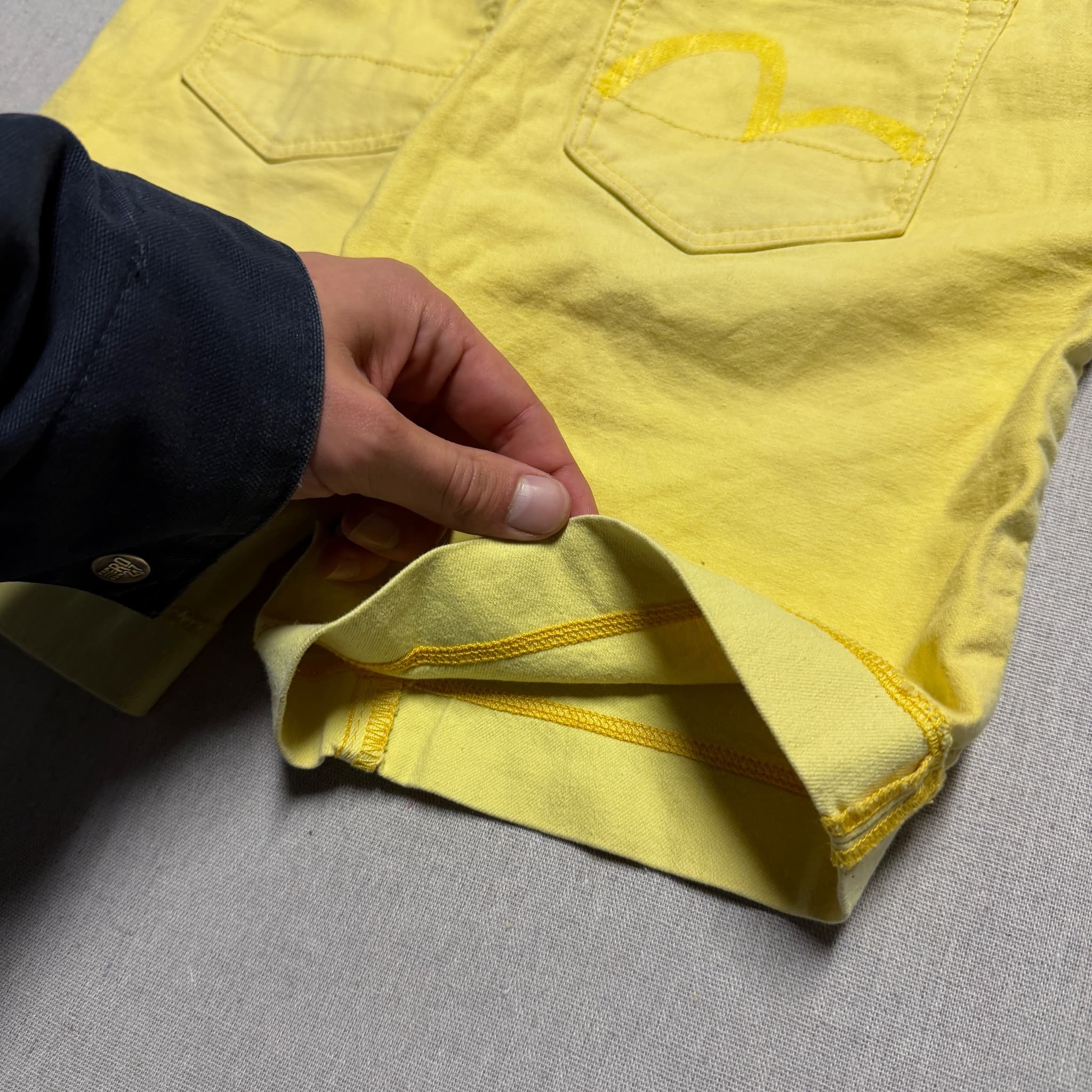 Evisu Yellow Denim Shorts With Embroidered Seagull Logo Size 29 — photo 3 of 7