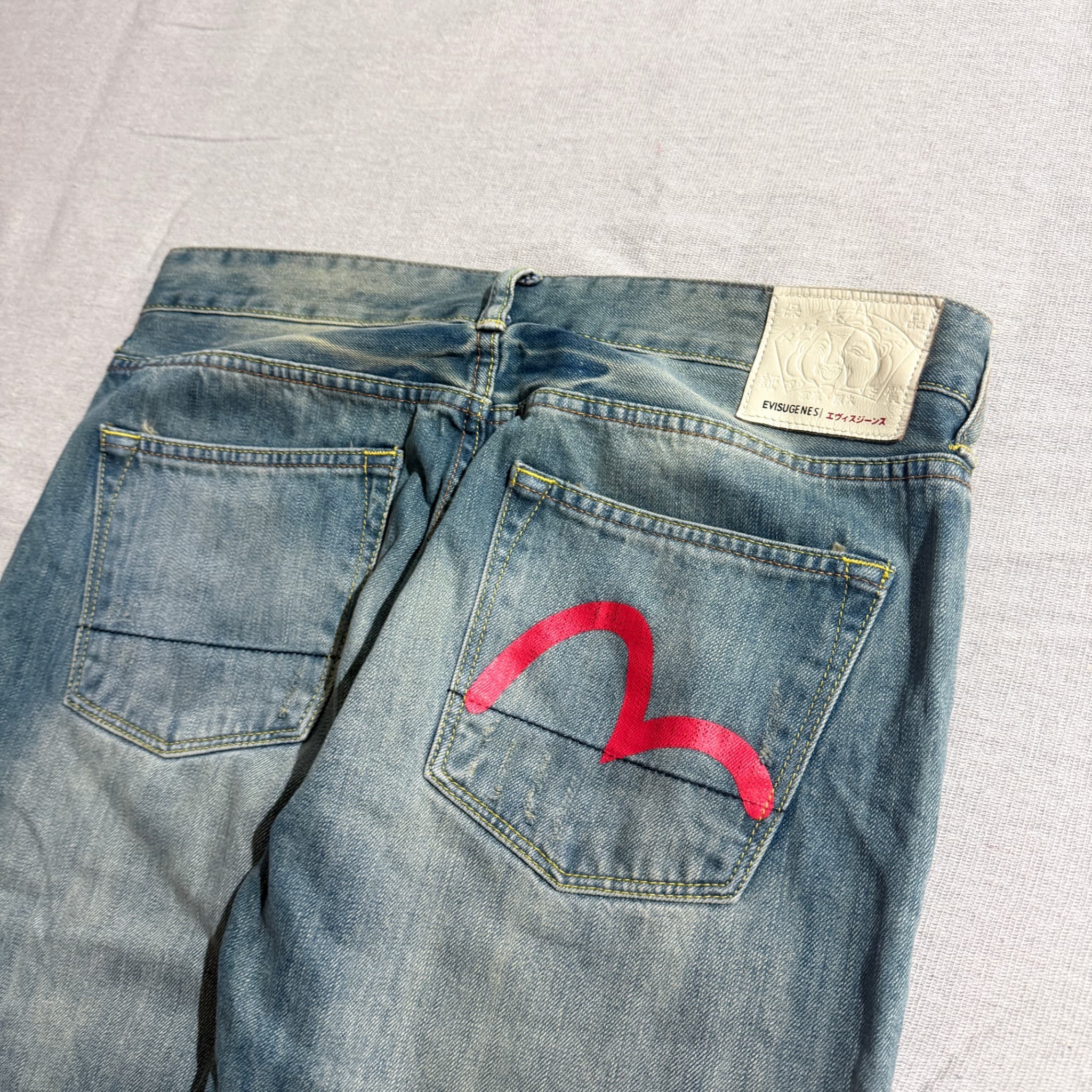 EVISUGENES Distressed Light Wash Jeans 34 — photo 3 of 12