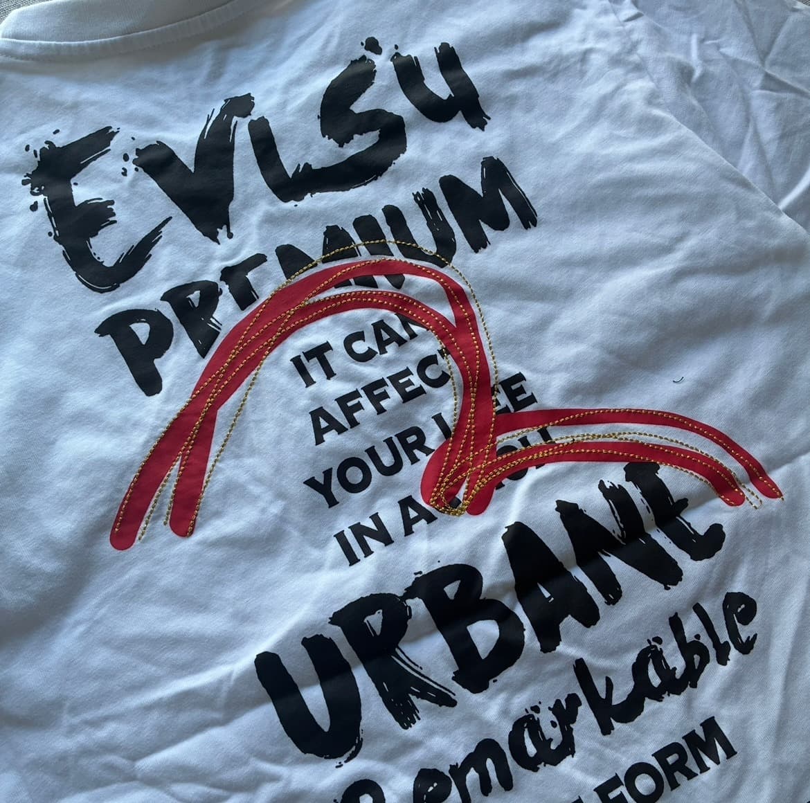 Evisukuro White T-Shirt With Red Seagull Logo — photo 4 of 5