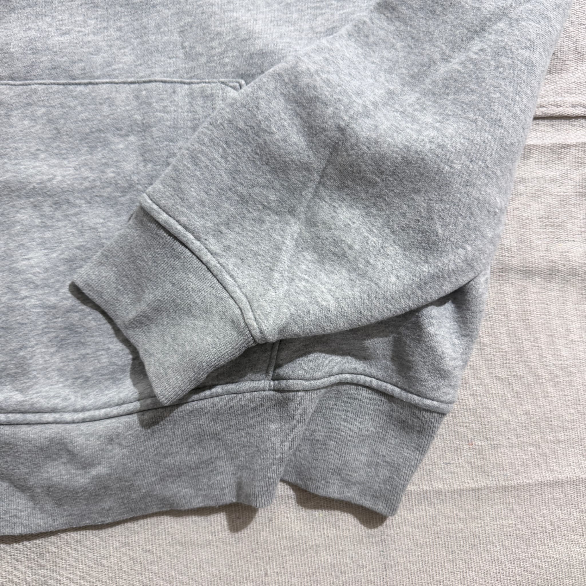 Gap London Arch Logo Hoodie Grey — photo 3 of 9