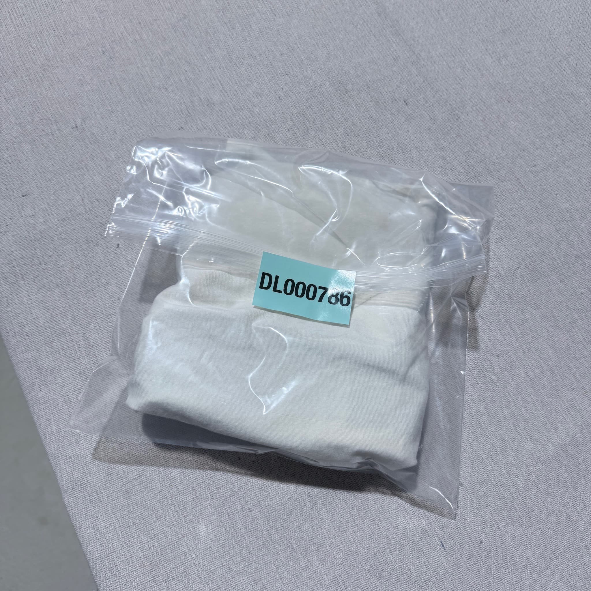Gucci x Ken Scott Pea Print T-Shirt White Graphic Tee — photo 8 of 8