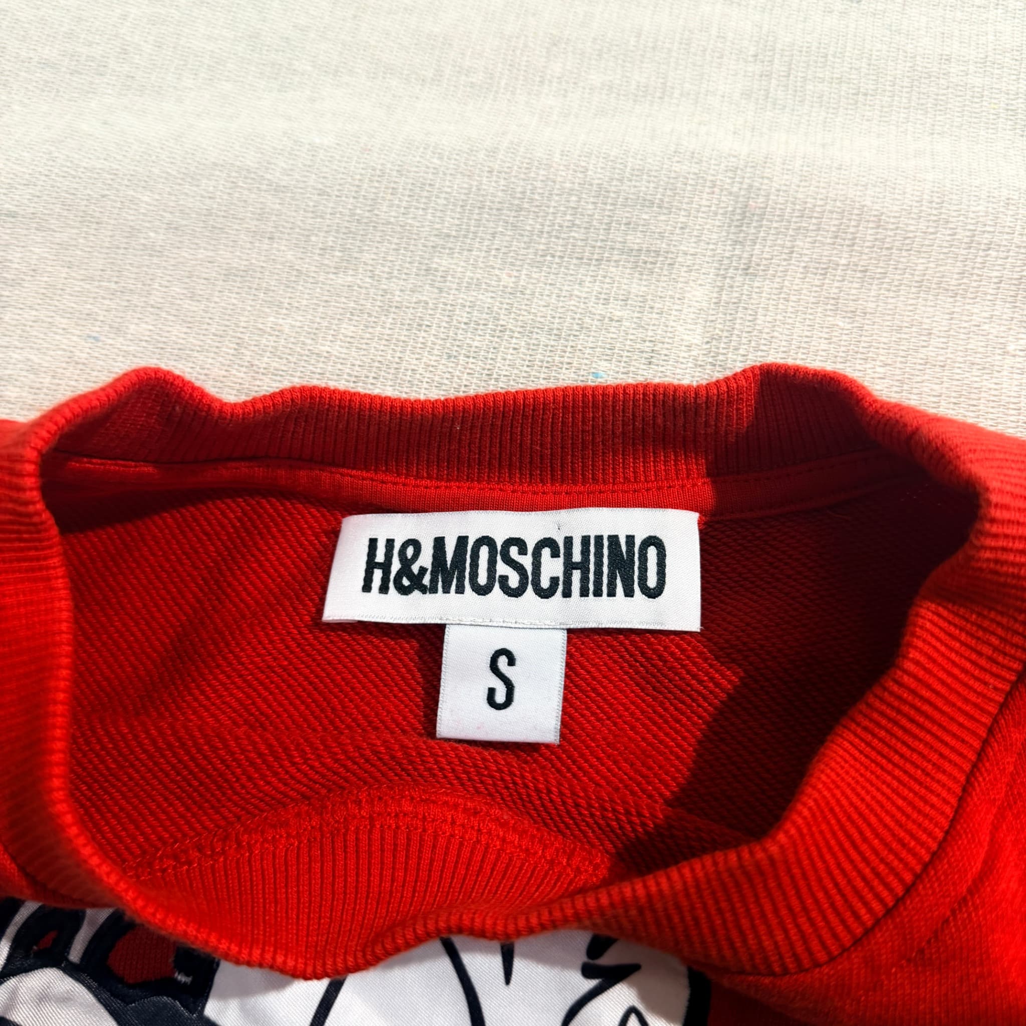 H&MOSCHINO x Disney Donald Duck Sequin Sweatshirt — photo 4 of 7