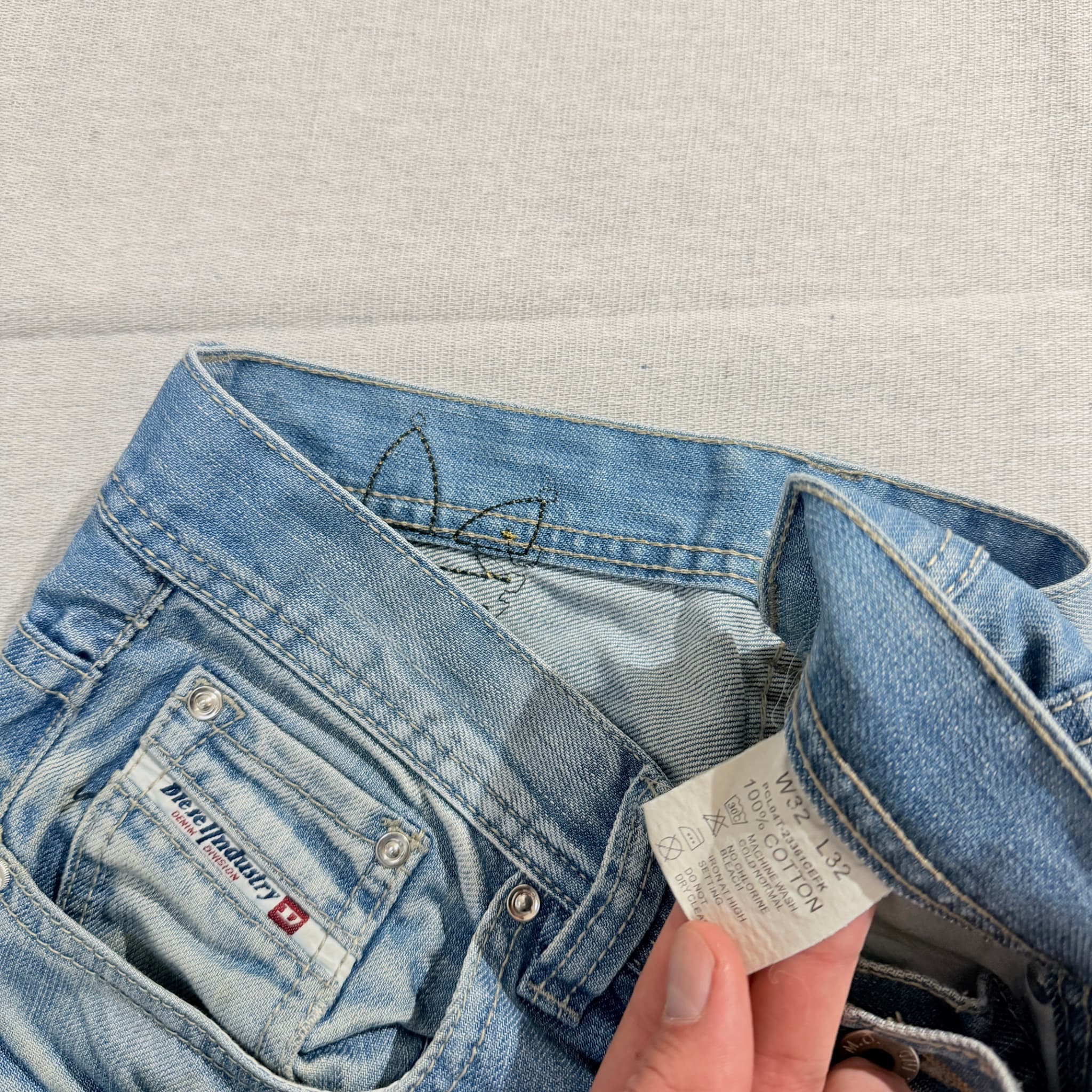 Industry Men's Light Wash Distressed Denim Jeans W32 — photo 5 of 9