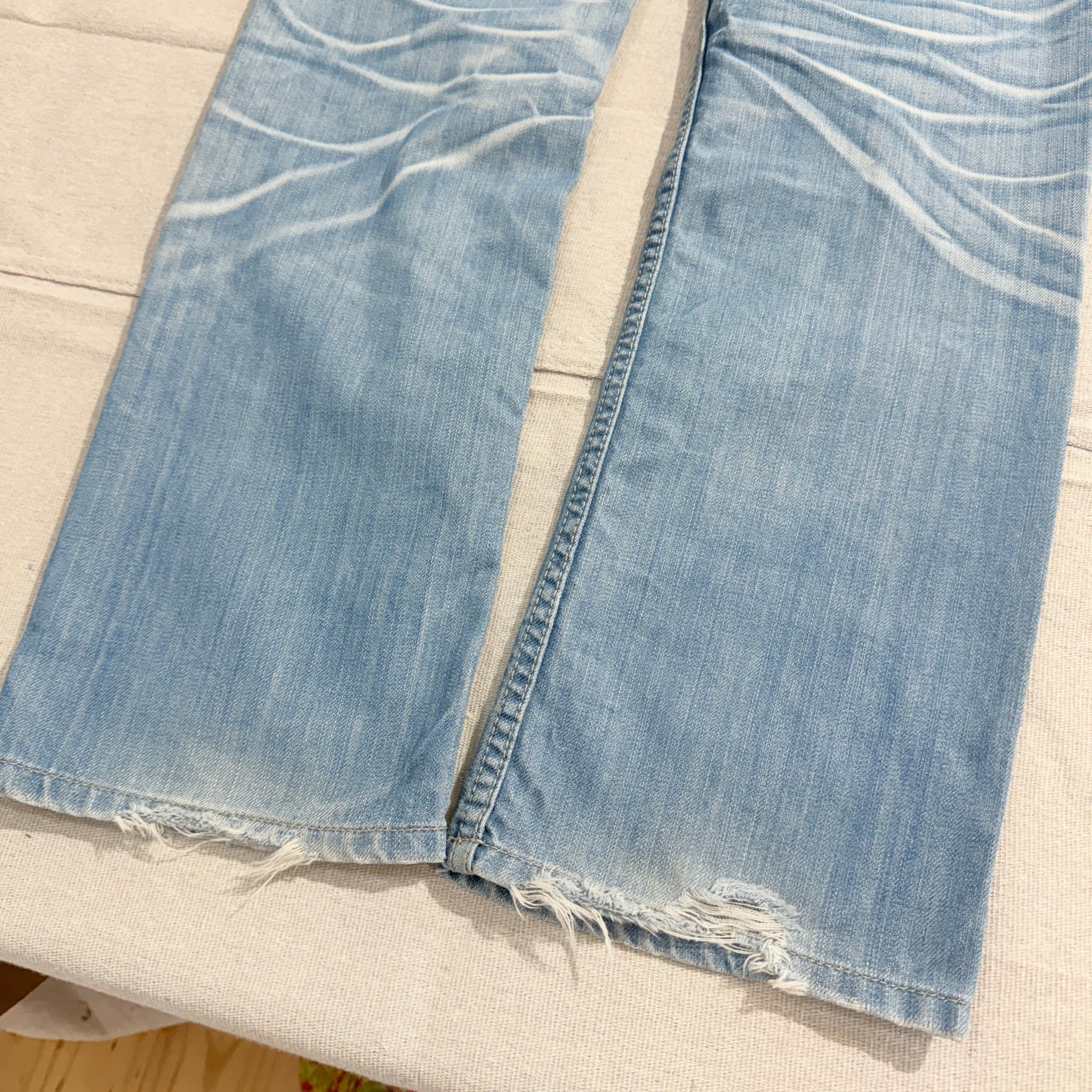 Industry Men's Light Wash Distressed Denim Jeans W32 — photo 7 of 9