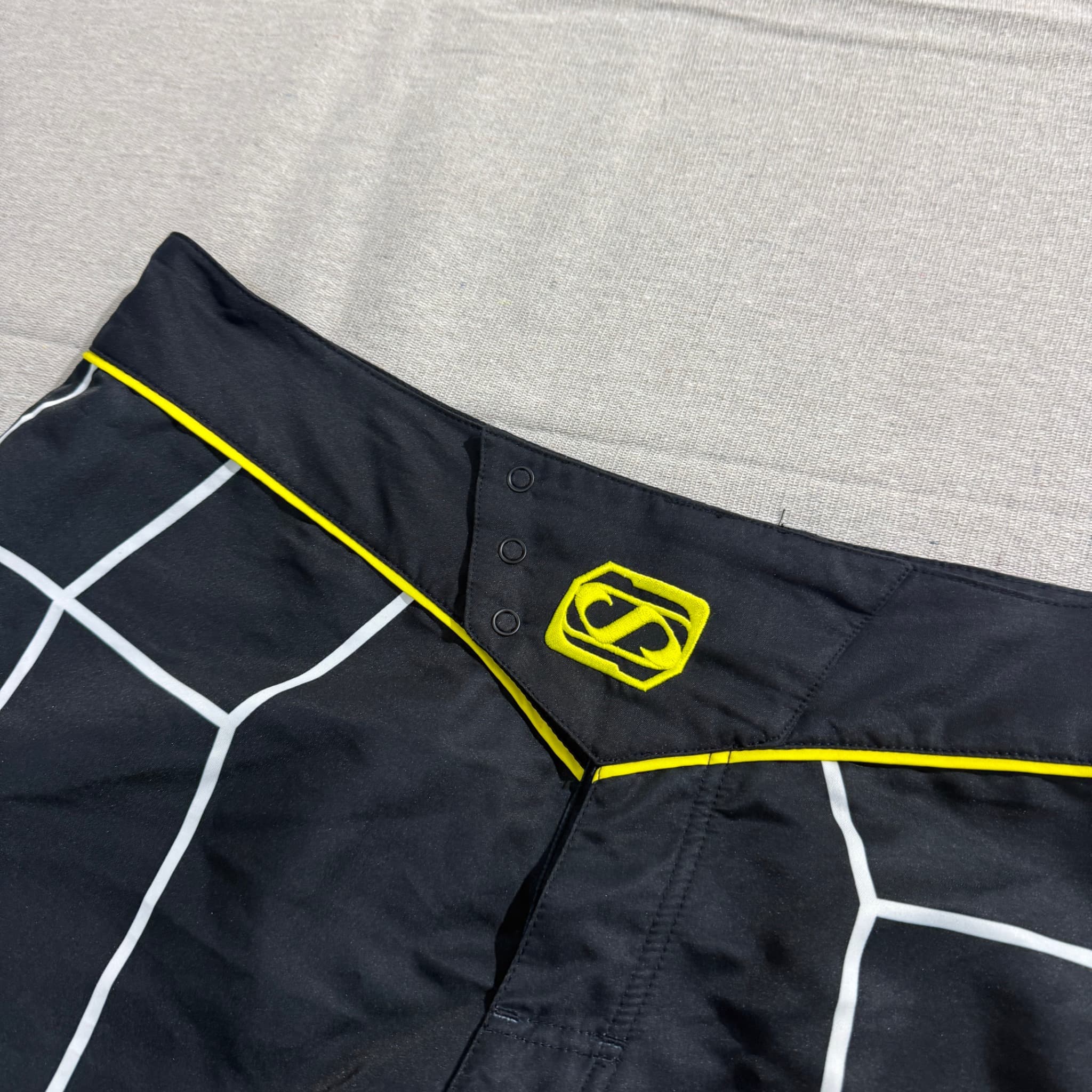 Jetpilot Men's Black & Yellow Boardshorts Size 36 — photo 3 of 6