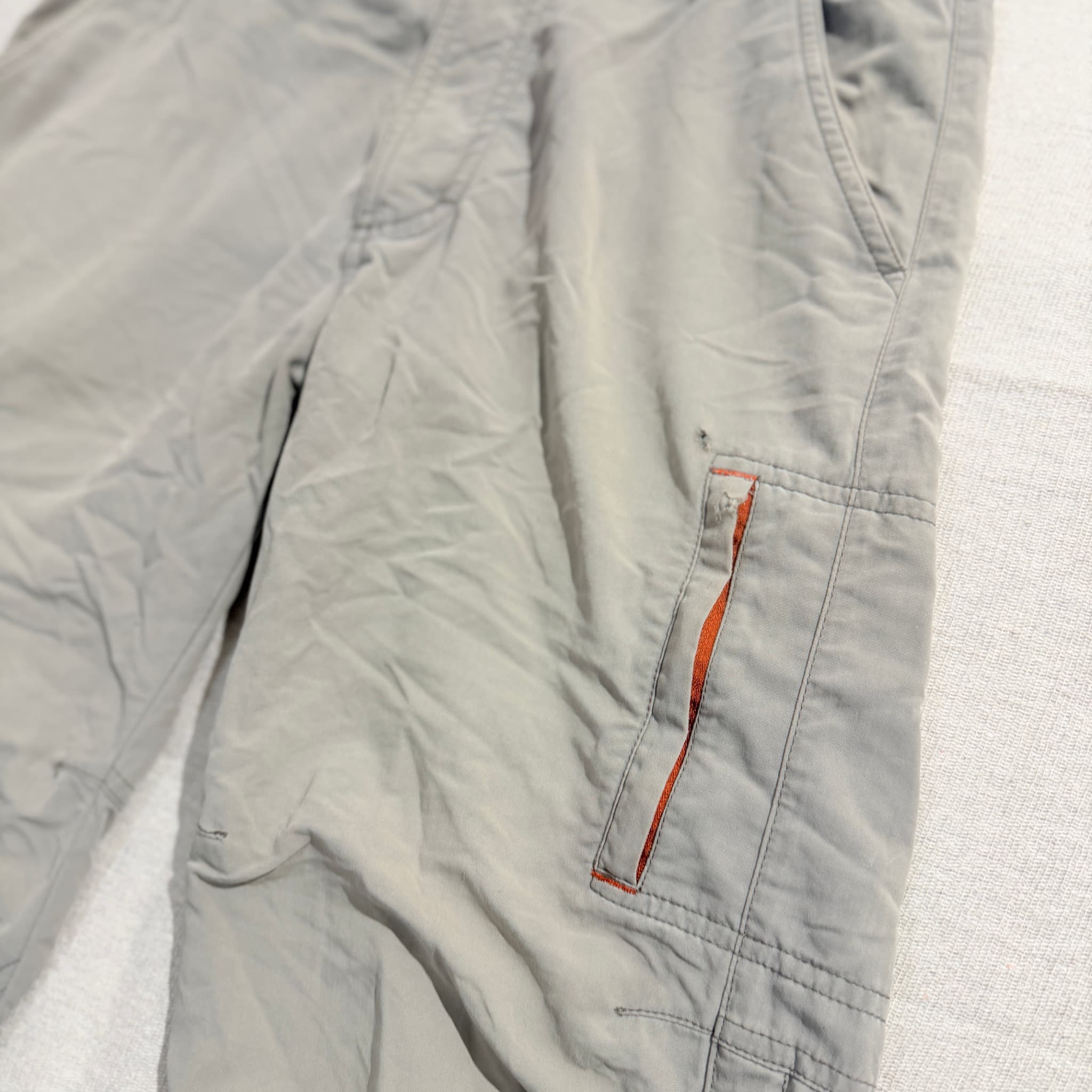 Kailas Grey Cargo Capri Shorts — photo 3 of 8