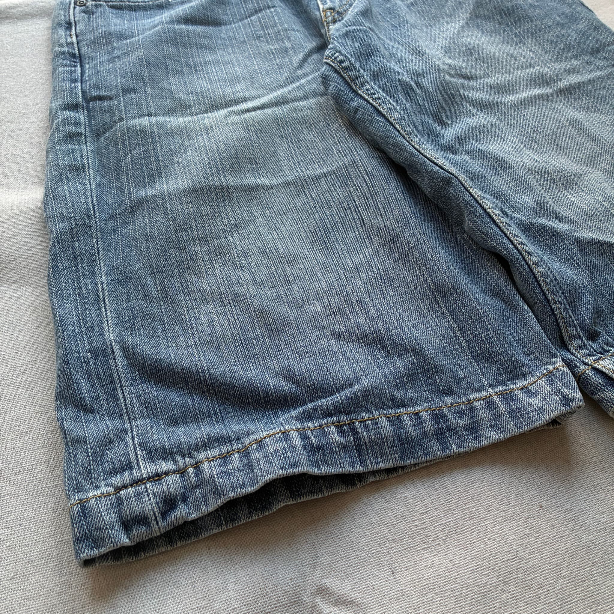 Lee Denim Jean Shorts Blue Acid Wash Baggy Vintage 2000s Release — photo 2 of 6
