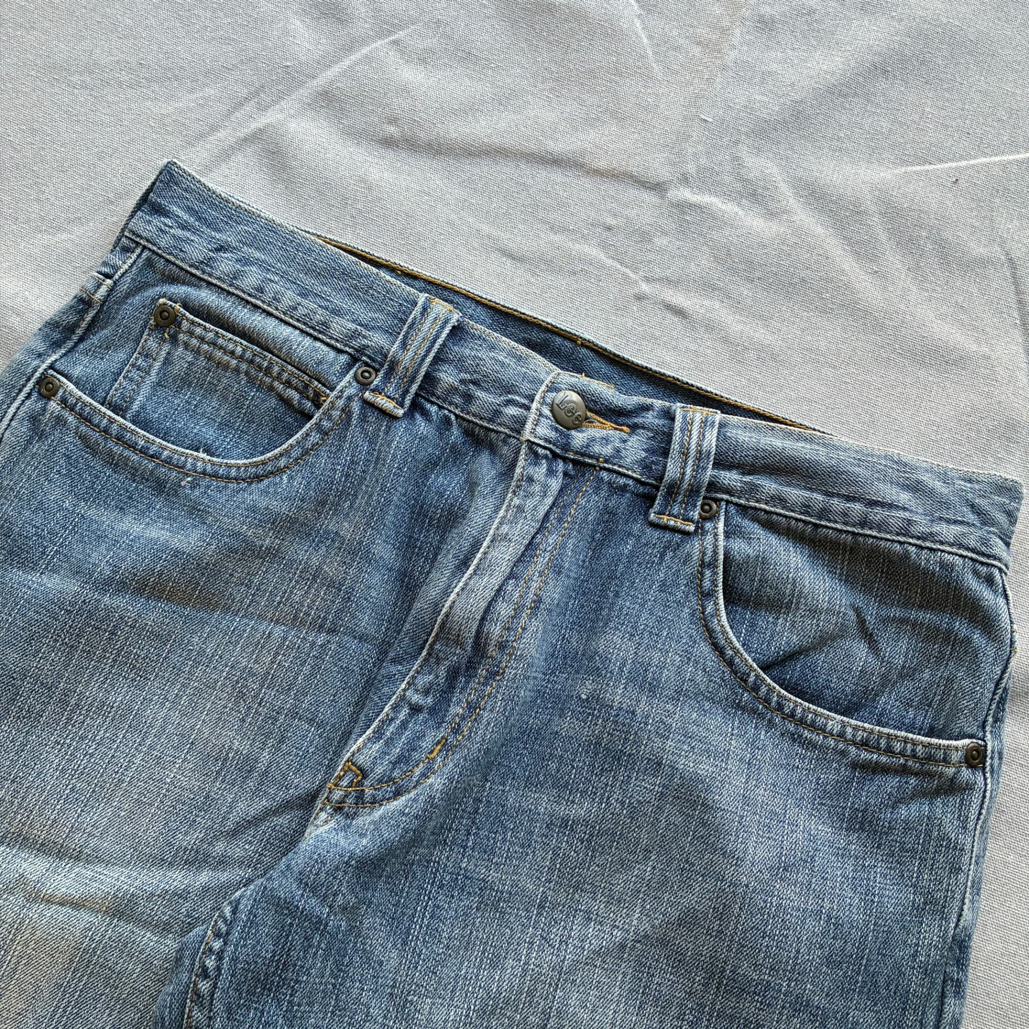 Lee Denim Jean Shorts Blue Acid Wash Baggy Vintage 2000s Release — photo 3 of 6