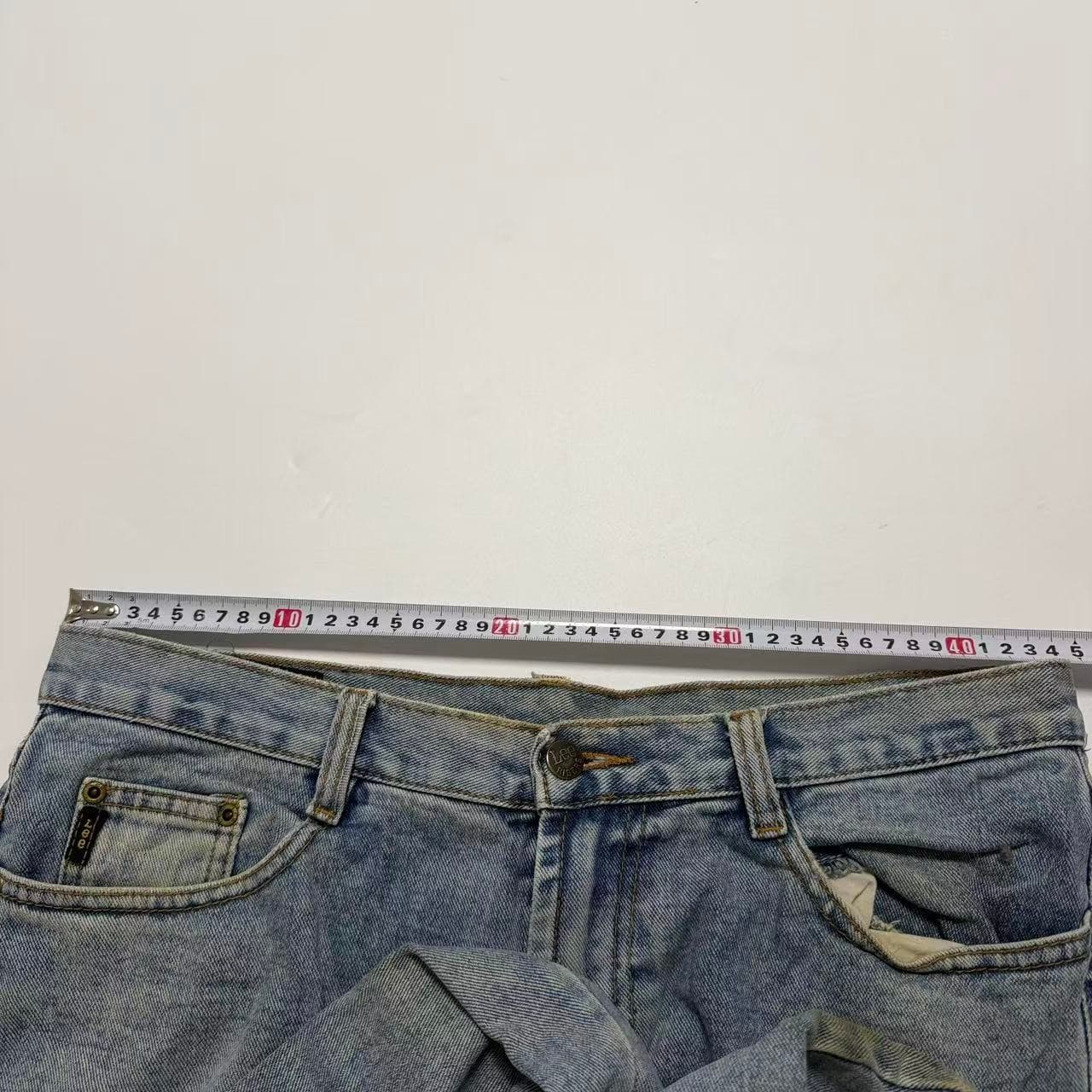 Lee Vintage Light Wash Relaxed Fit Jeans — photo 5 of 10