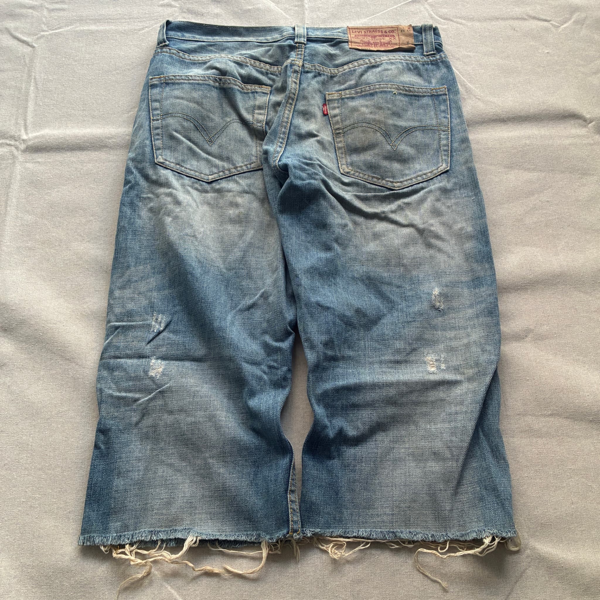 Levi's 501 Distressed Cut-Off Denim Shorts Blue Men's 33 — photo 5 of 7