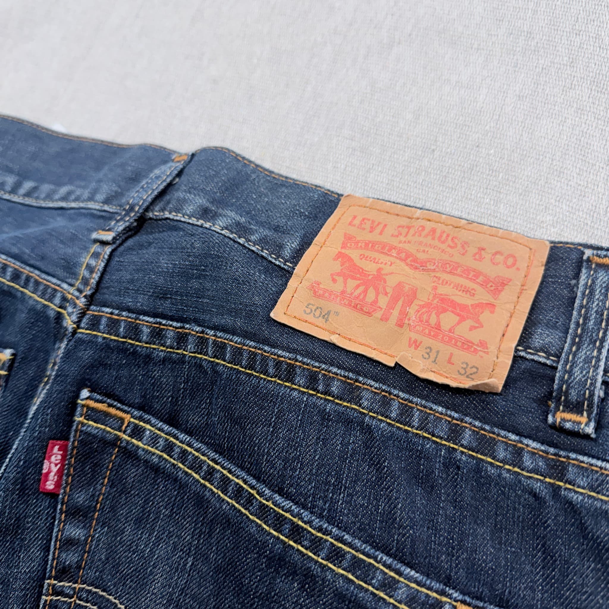 Levi's 504 Regular Straight Jeans Blue W31 L32 — photo 7 of 8