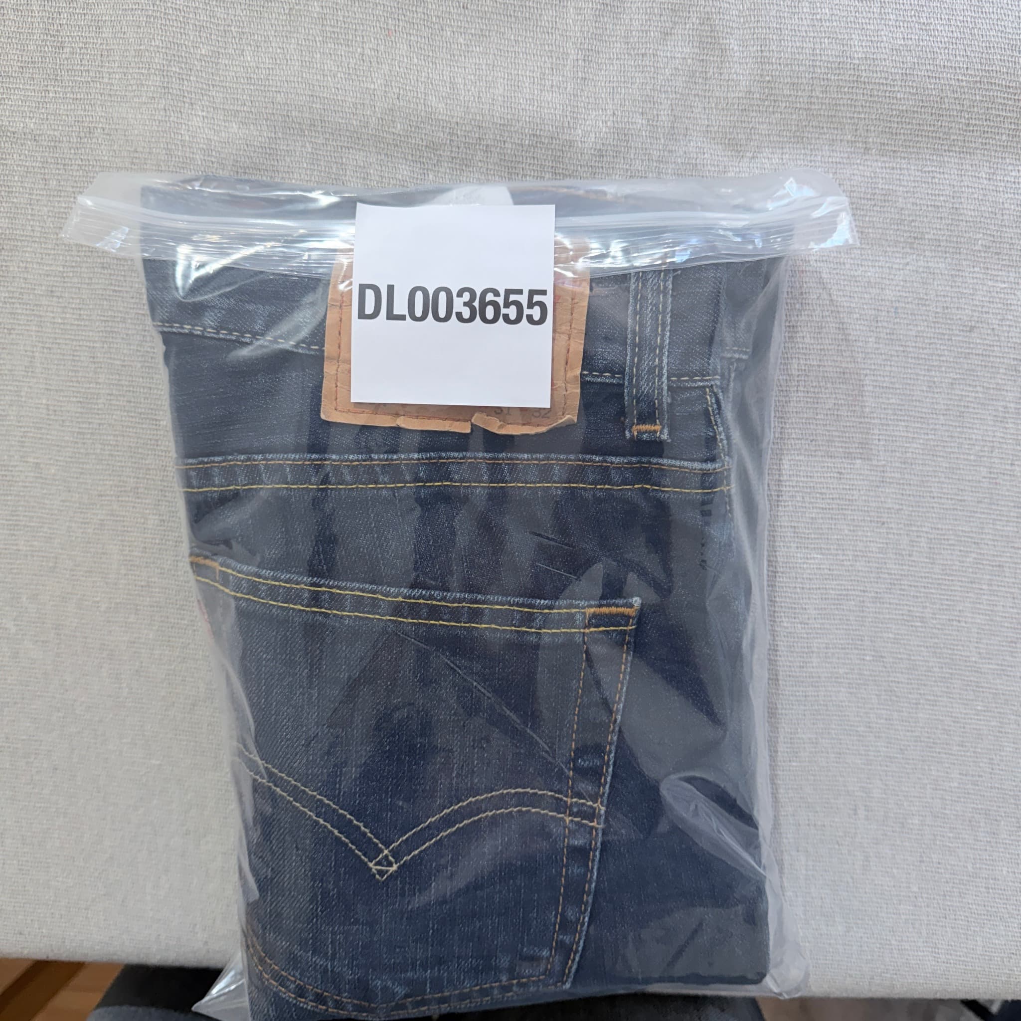 Levi's 504 Regular Straight Jeans Blue W31 L32 — photo 8 of 8