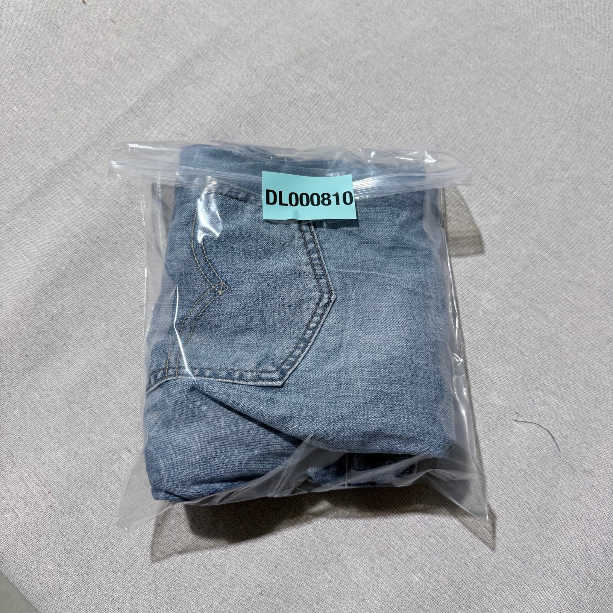 Levi's 511 Slim Fit Denim Shorts Light Wash Men's Size 34 — photo 7 of 7