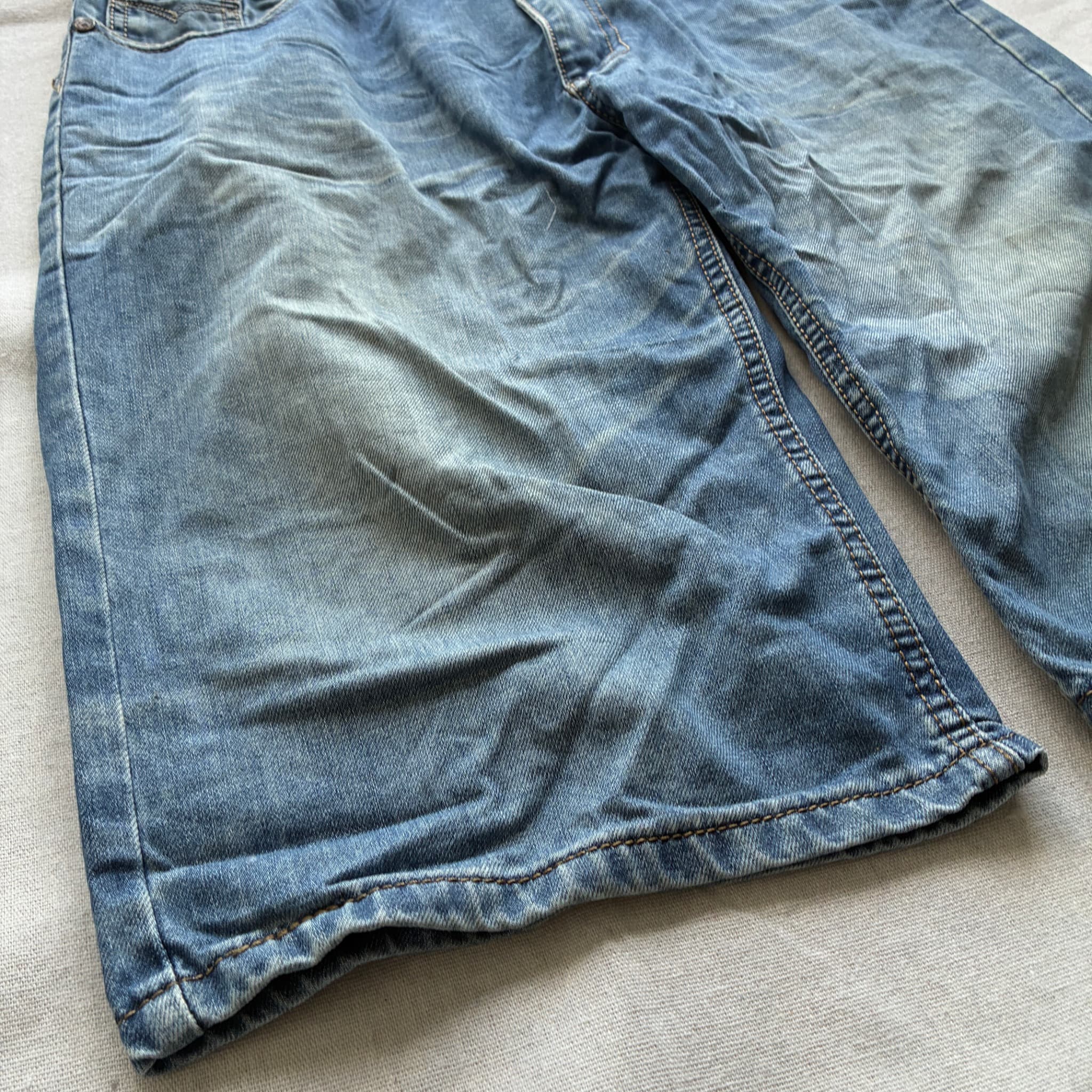 Levi's Men's Acid Wash Denim Shorts Blue Size 88cm — photo 2 of 7