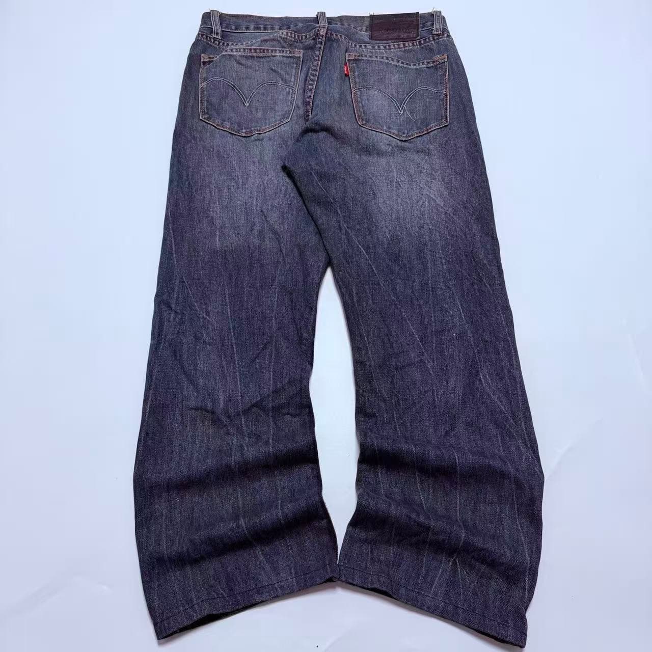 Levi's Men's Distressed Blue Denim Jeans W32 L33 — photo 9 of 10