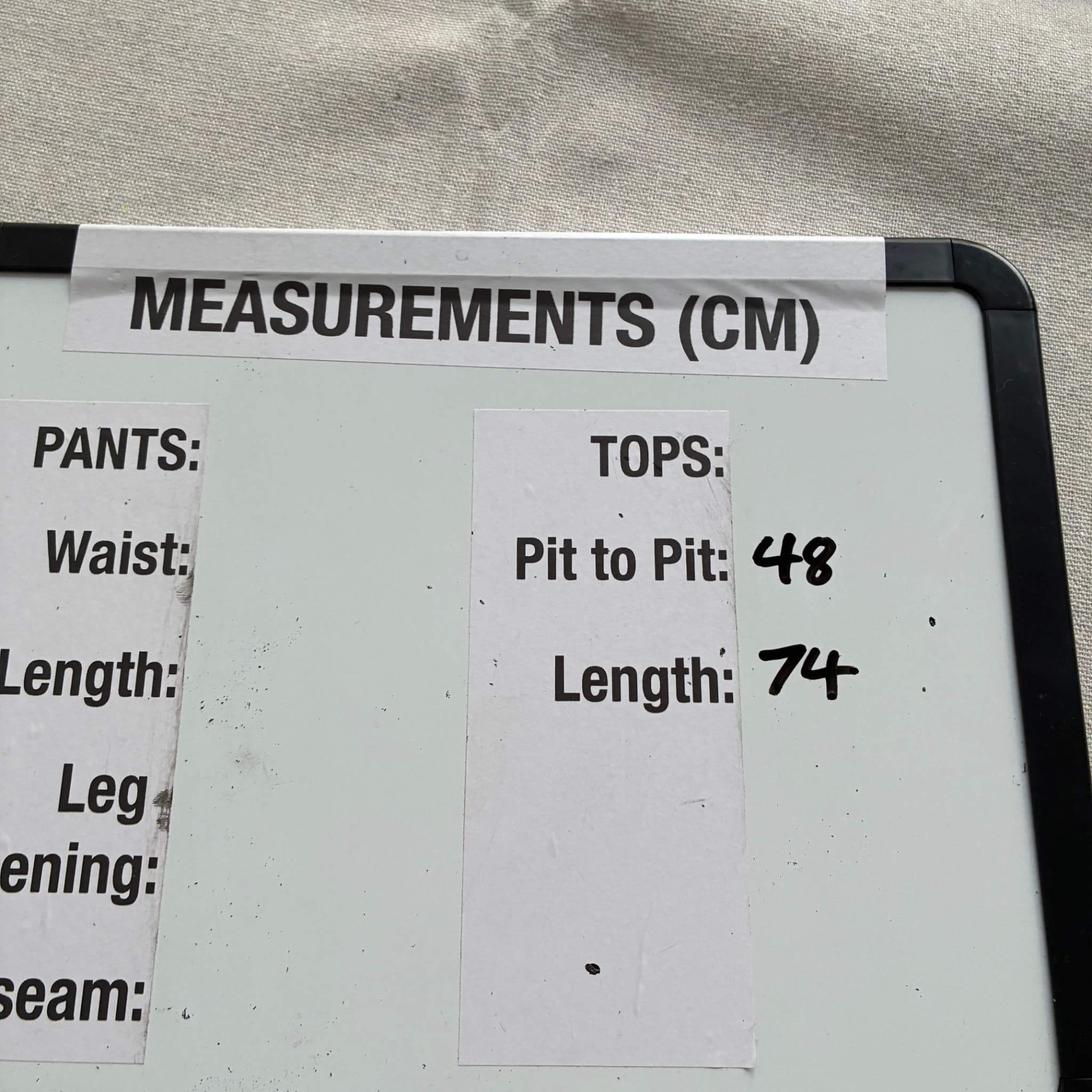 Levi's Two Horse Pull Graphic T-Shirt — photo 6 of 7