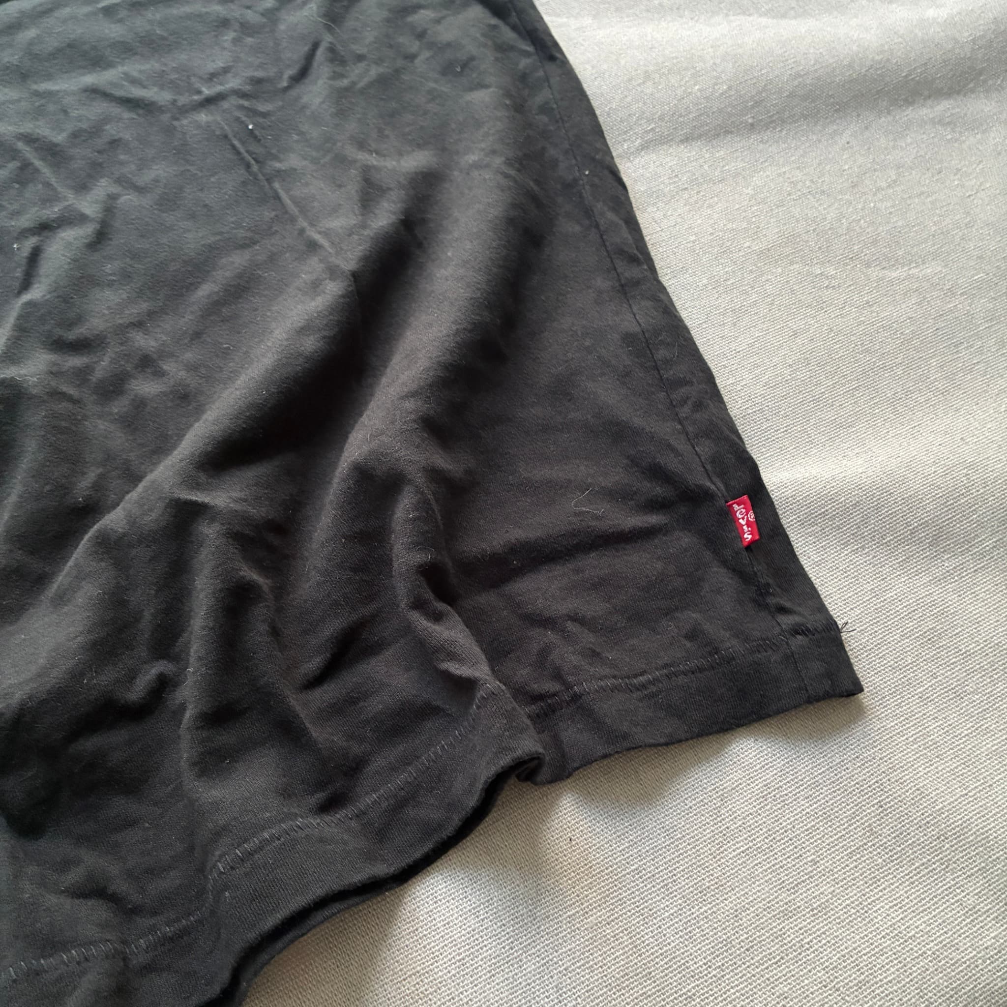 Levi's Two Horse Pull Graphic T-Shirt — photo 2 of 7