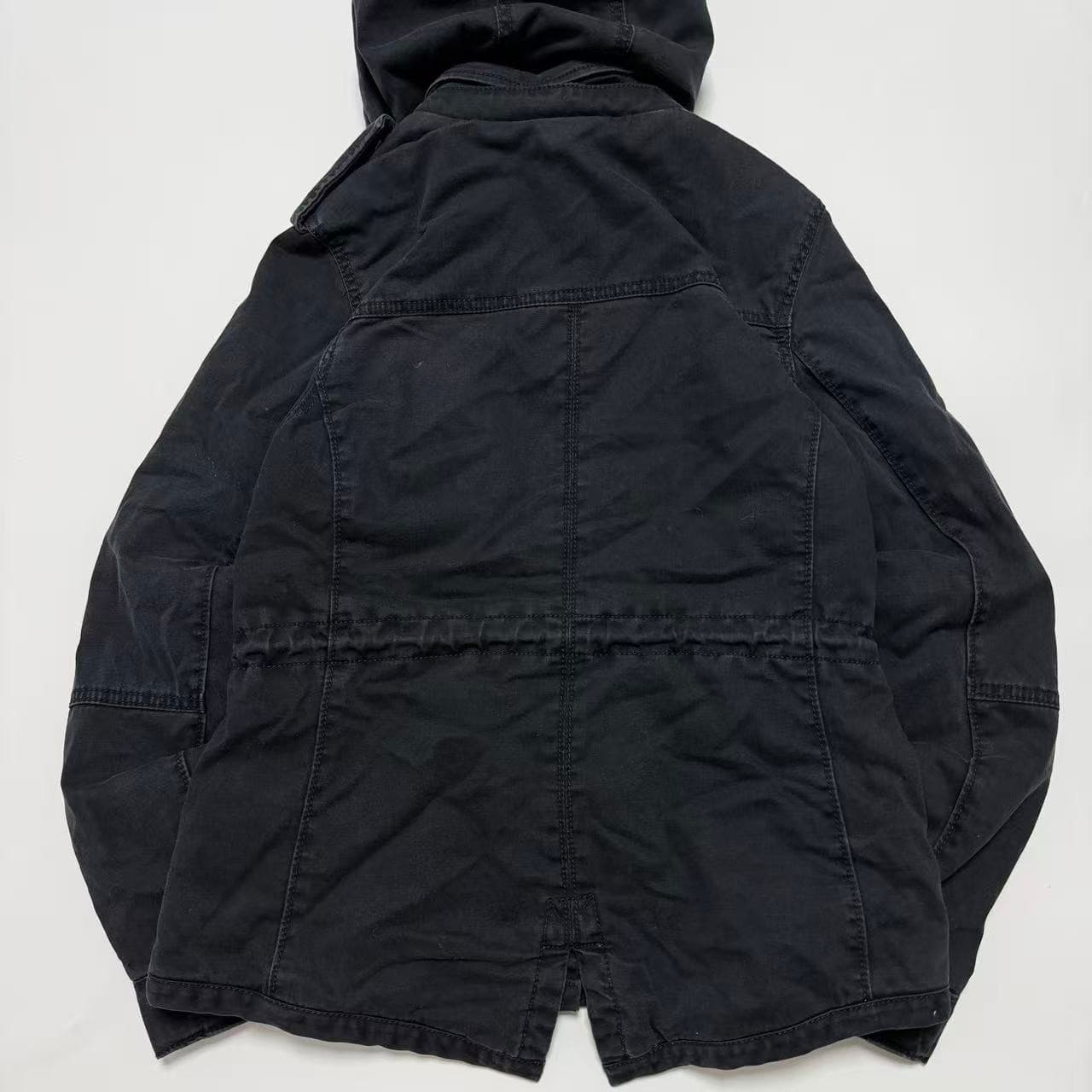 Levi's Women's Hooded Utility Field Jacket Black — photo 5 of 6
