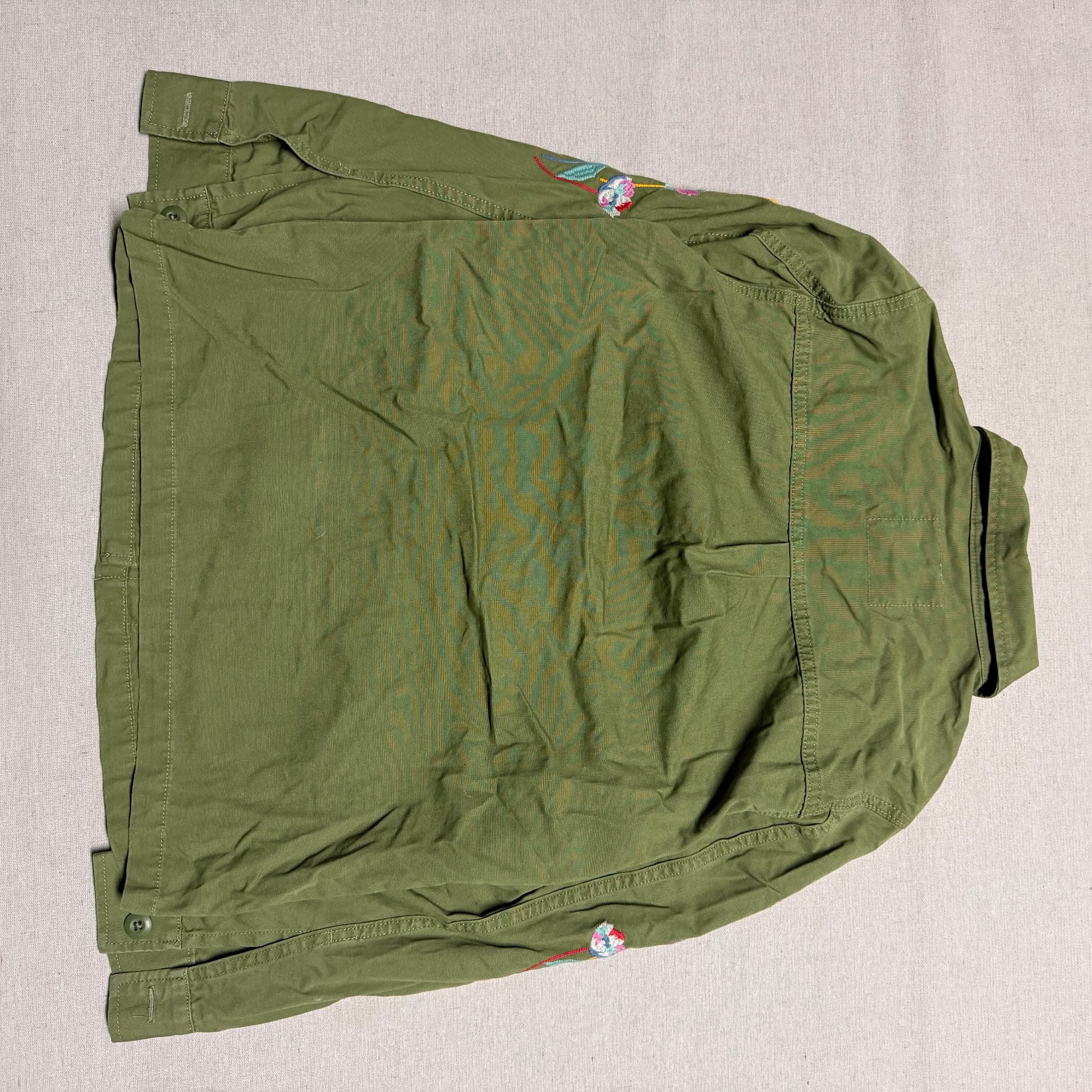 Levi's Women's Olive Green Floral Embroidered Button-Down Shirt Size XS — photo 6 of 8