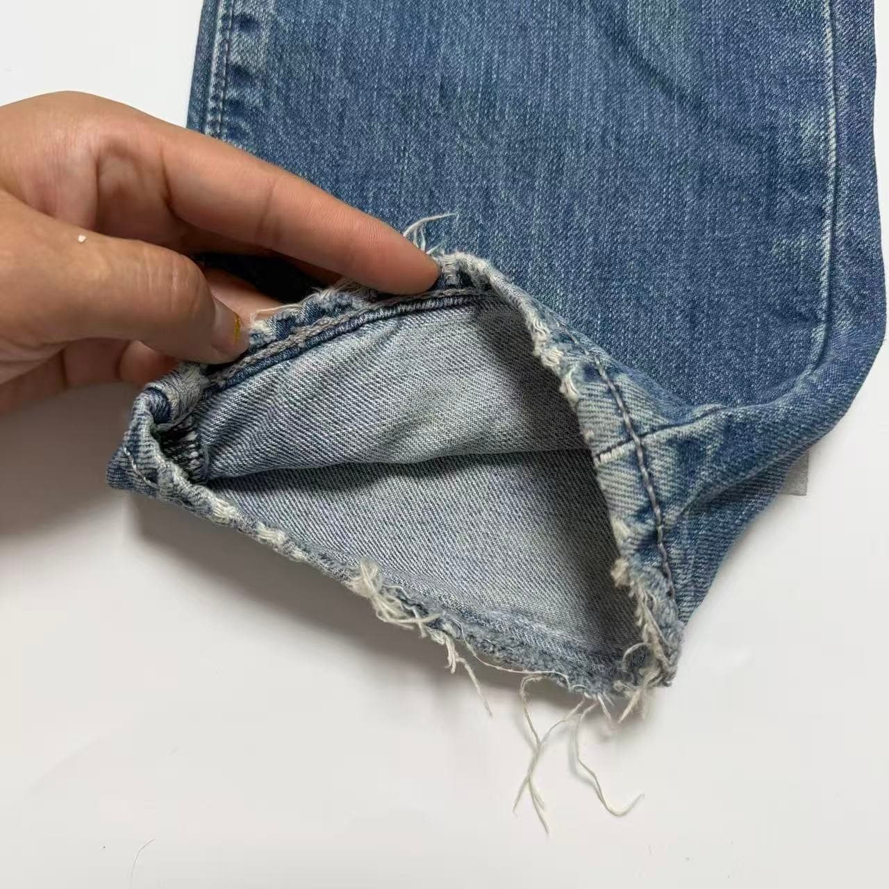 Levi Strauss 514 Straight Fit Distressed Jeans W32 L32 — photo 7 of 11