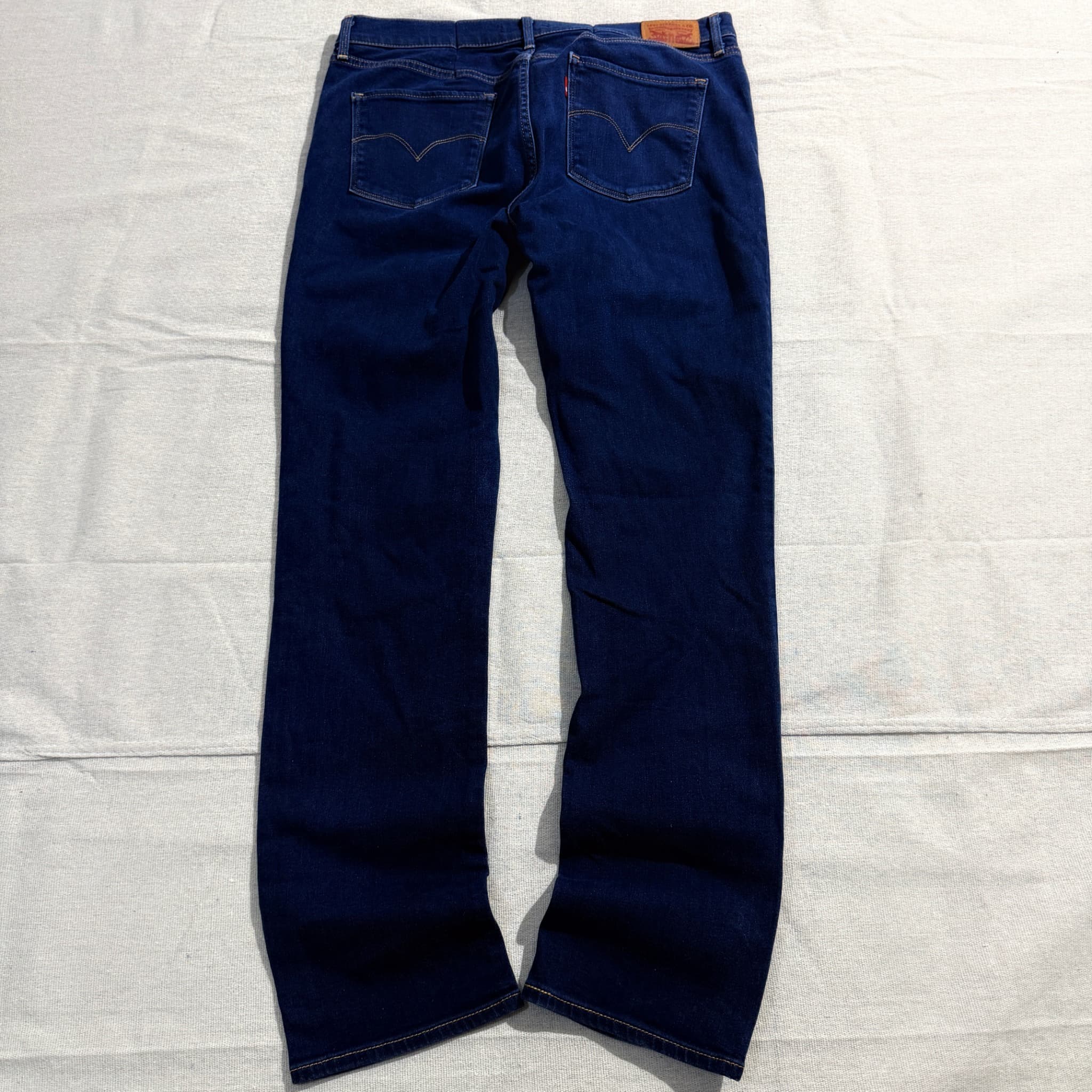 Levi Strauss & Co.. 312 Shaping Slim Jeans — photo 5 of 7