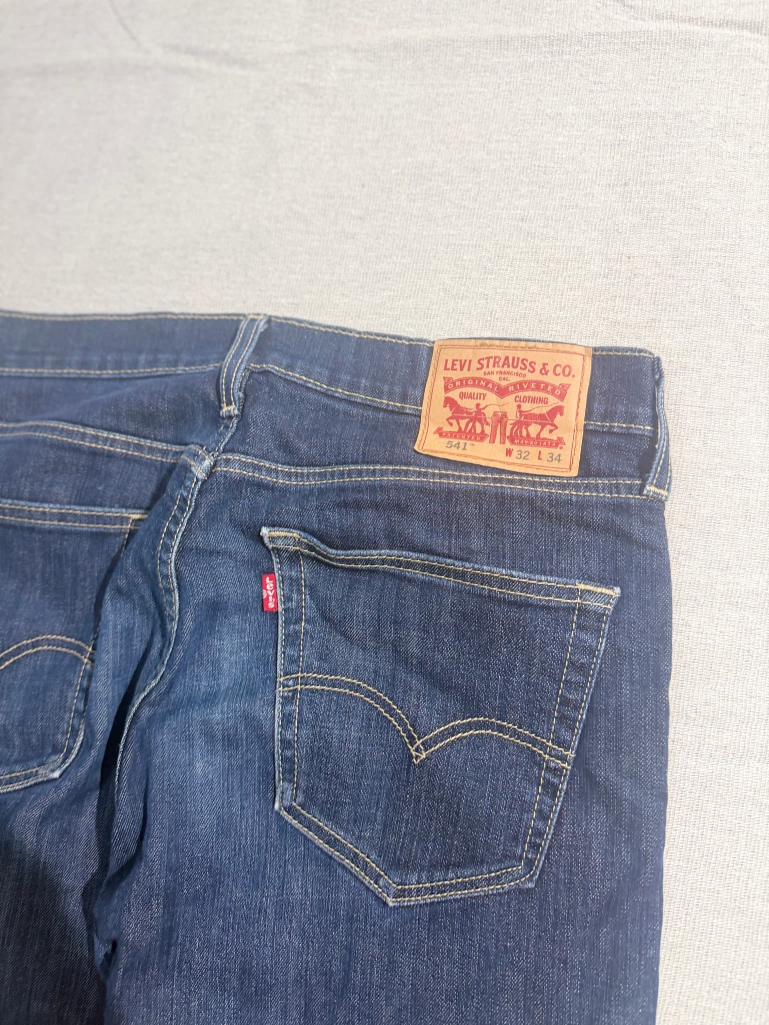 Levi Strauss & Co. 541 Athletic Taper Jeans Blue W32 L34 — photo 7 of 8