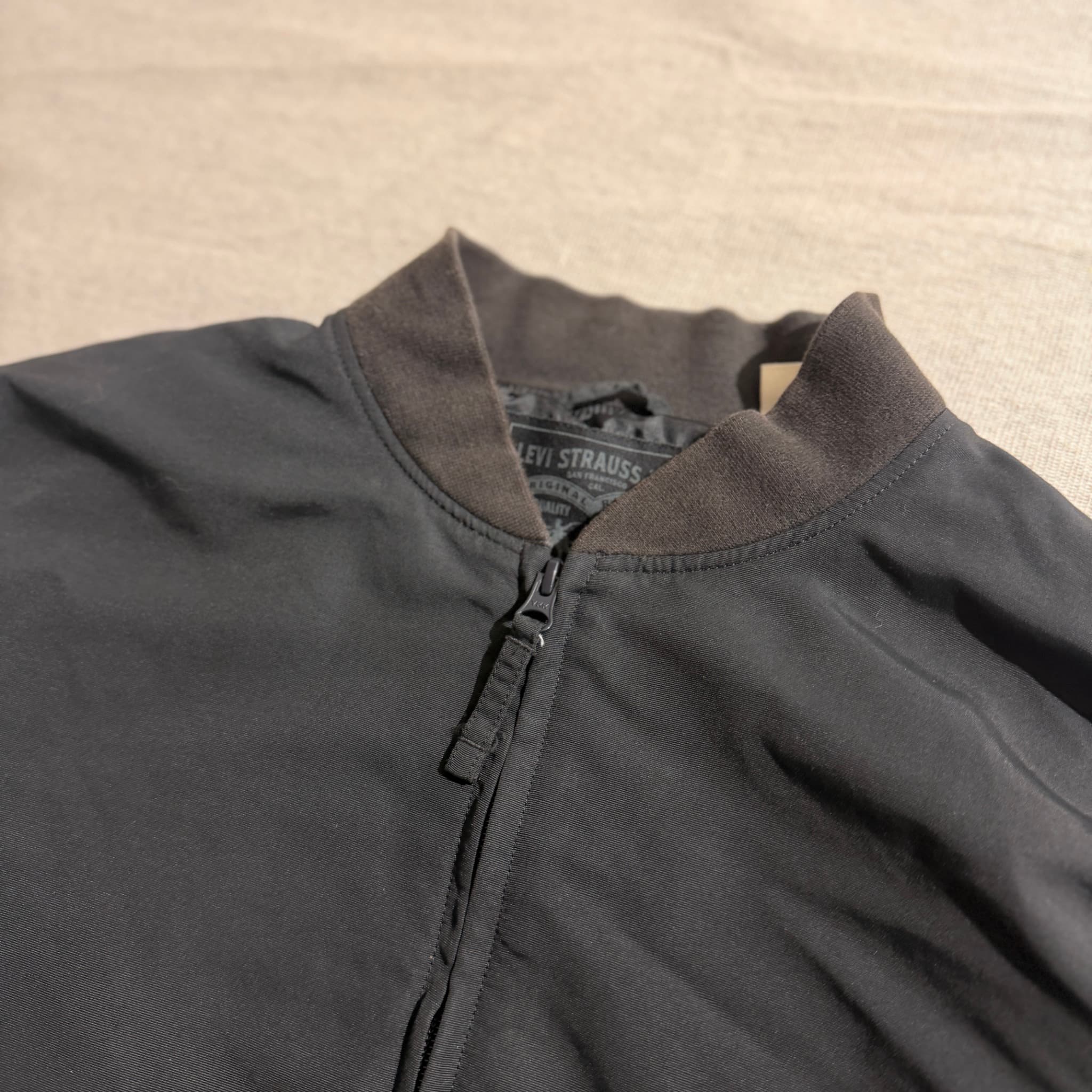 Levi Strauss & Co. Black Bomber Jacket Size L — photo 3 of 8