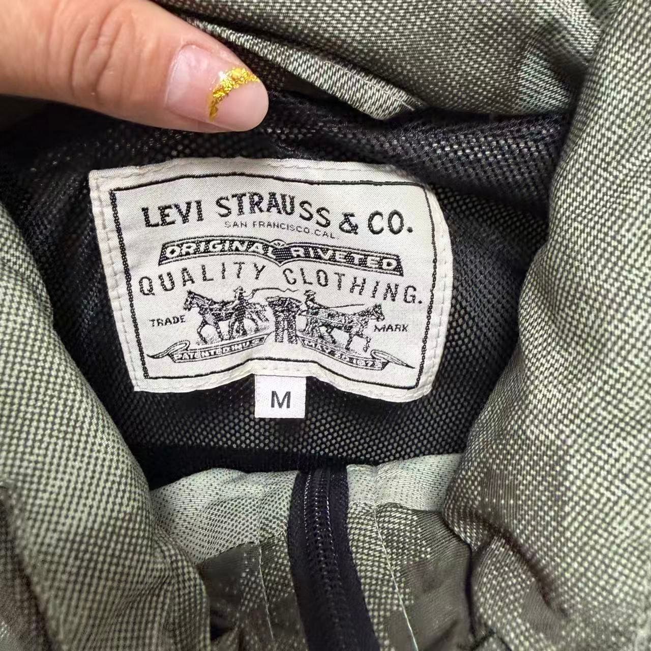LEVI STRAUSS & CO. Digital Camo Field Jacket Size M — photo 3 of 7