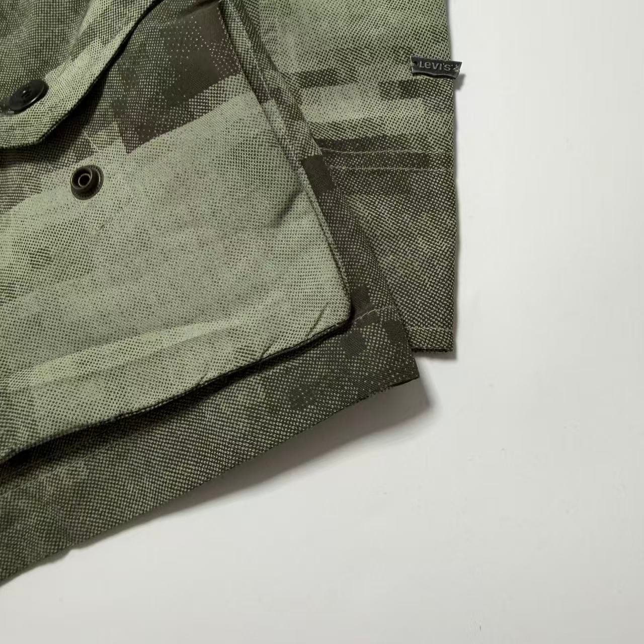 LEVI STRAUSS & CO. Digital Camo Field Jacket Size M — photo 6 of 7