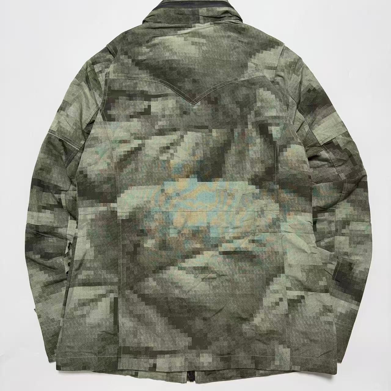 LEVI STRAUSS & CO. Digital Camo Field Jacket Size M — photo 2 of 7