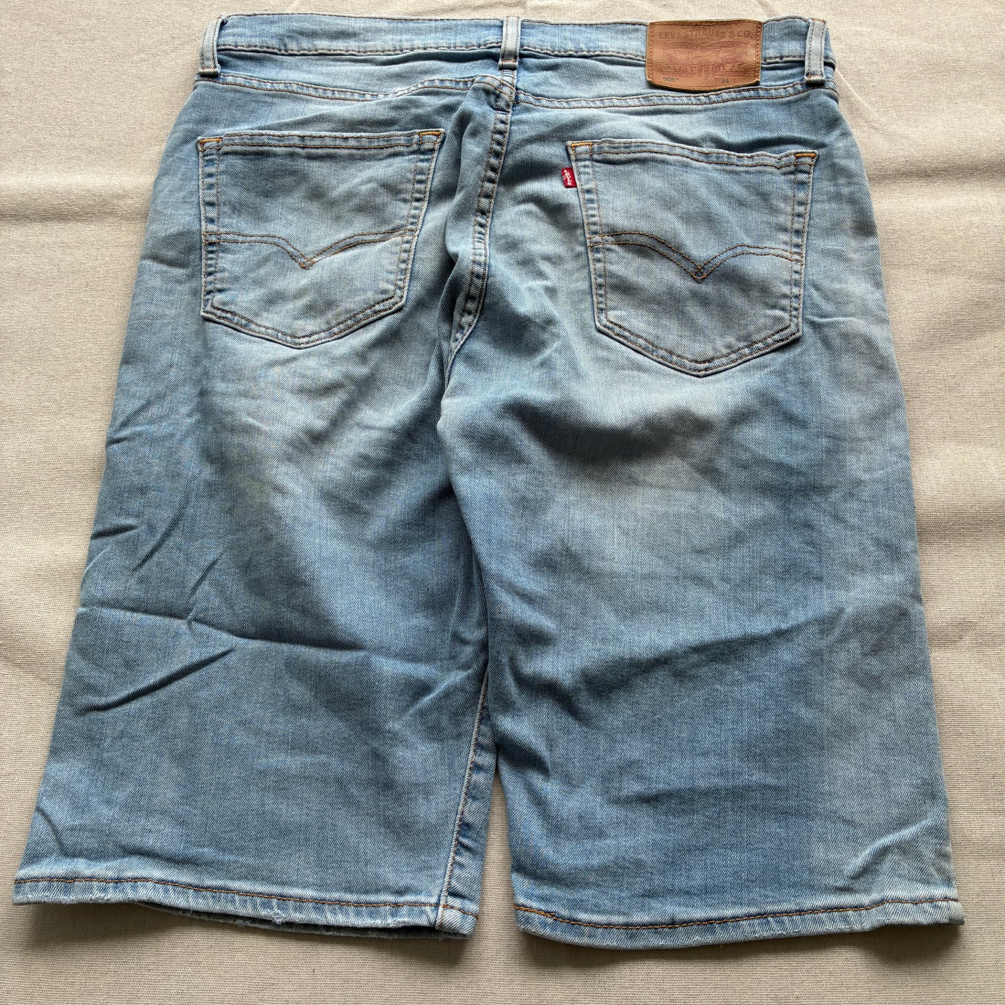 Levi Strauss & Co. Men's Light Wash Denim Jean Shorts Baggy Vintage 2000s Release — photo 4 of 6