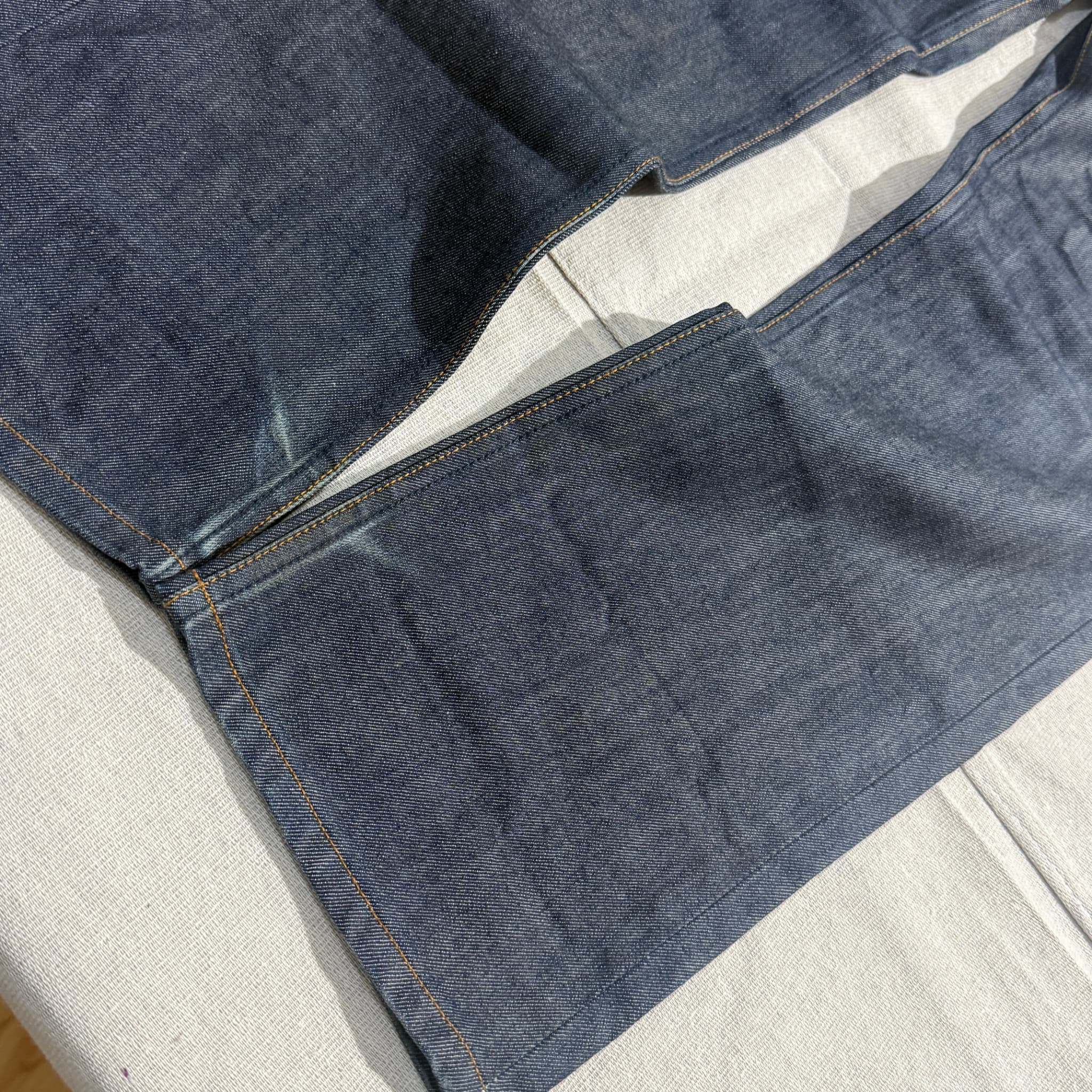 Levi Strauss & Co. x Fragment Design Fenom Raw Denim Jeans Neon Green Accents W32 — photo 2 of 8