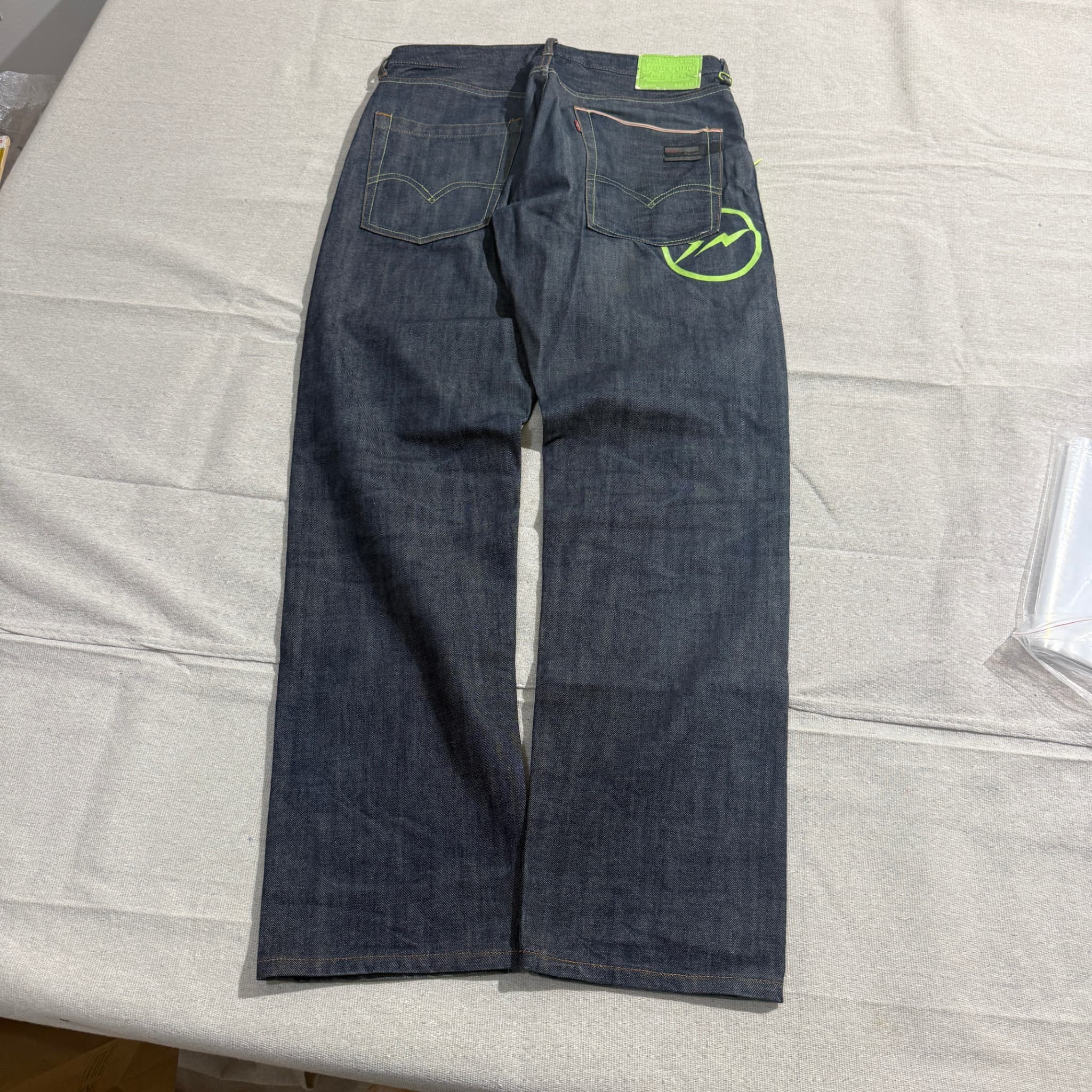 Levi Strauss & Co. x Fragment Design Fenom Raw Denim Jeans Neon Green Accents W32 — photo 7 of 8