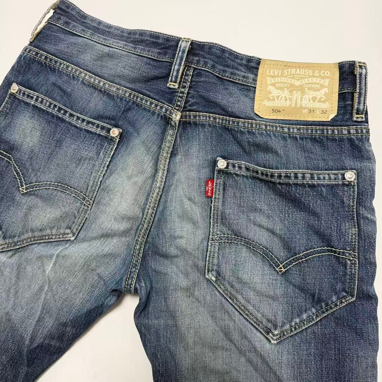 Levi Strauss Men's Blue Denim Jeans Size 31x32 — photo 6 of 11