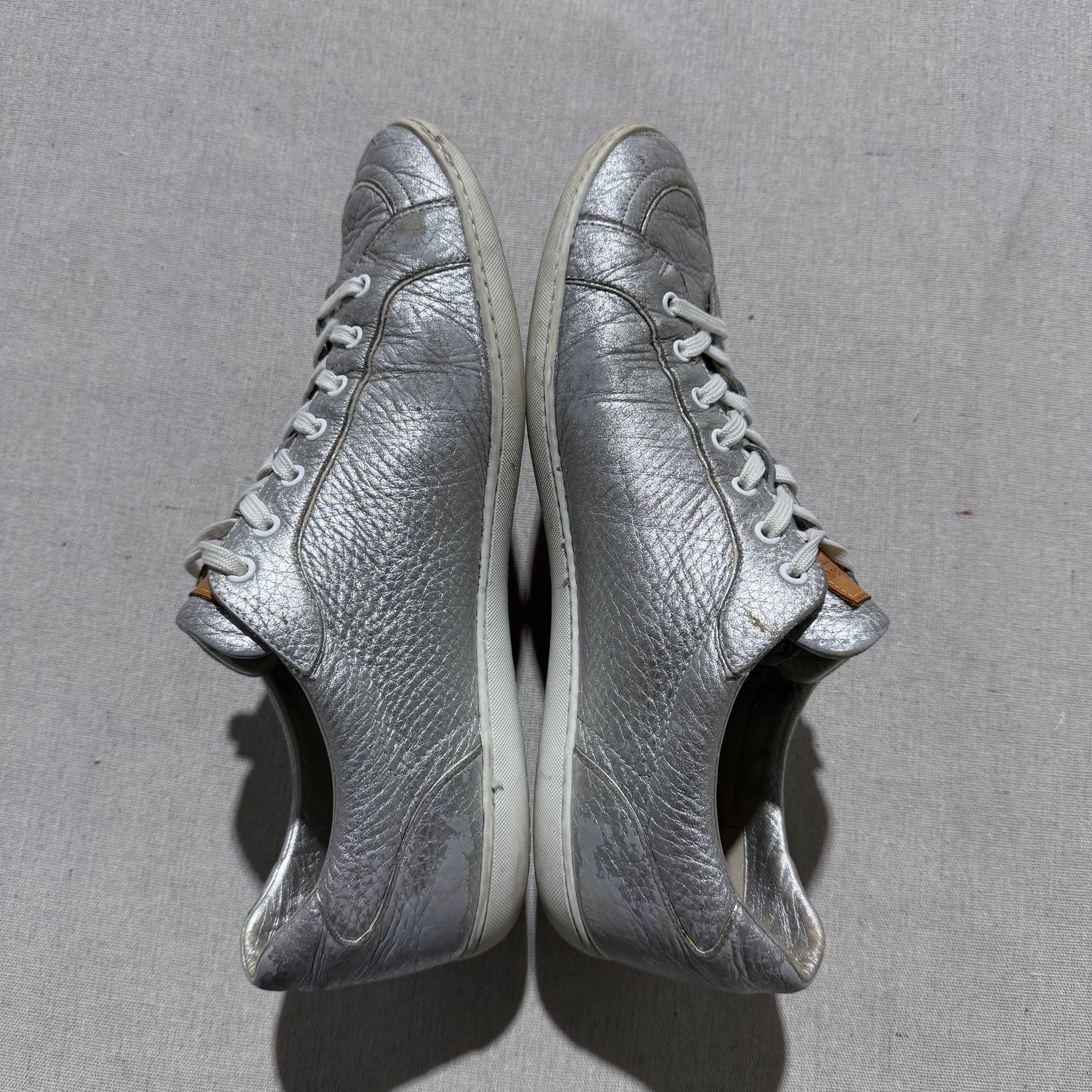 Louis Vuitton Silver Metallic Leather Perforated Logo Sneakers — photo 5 of 8